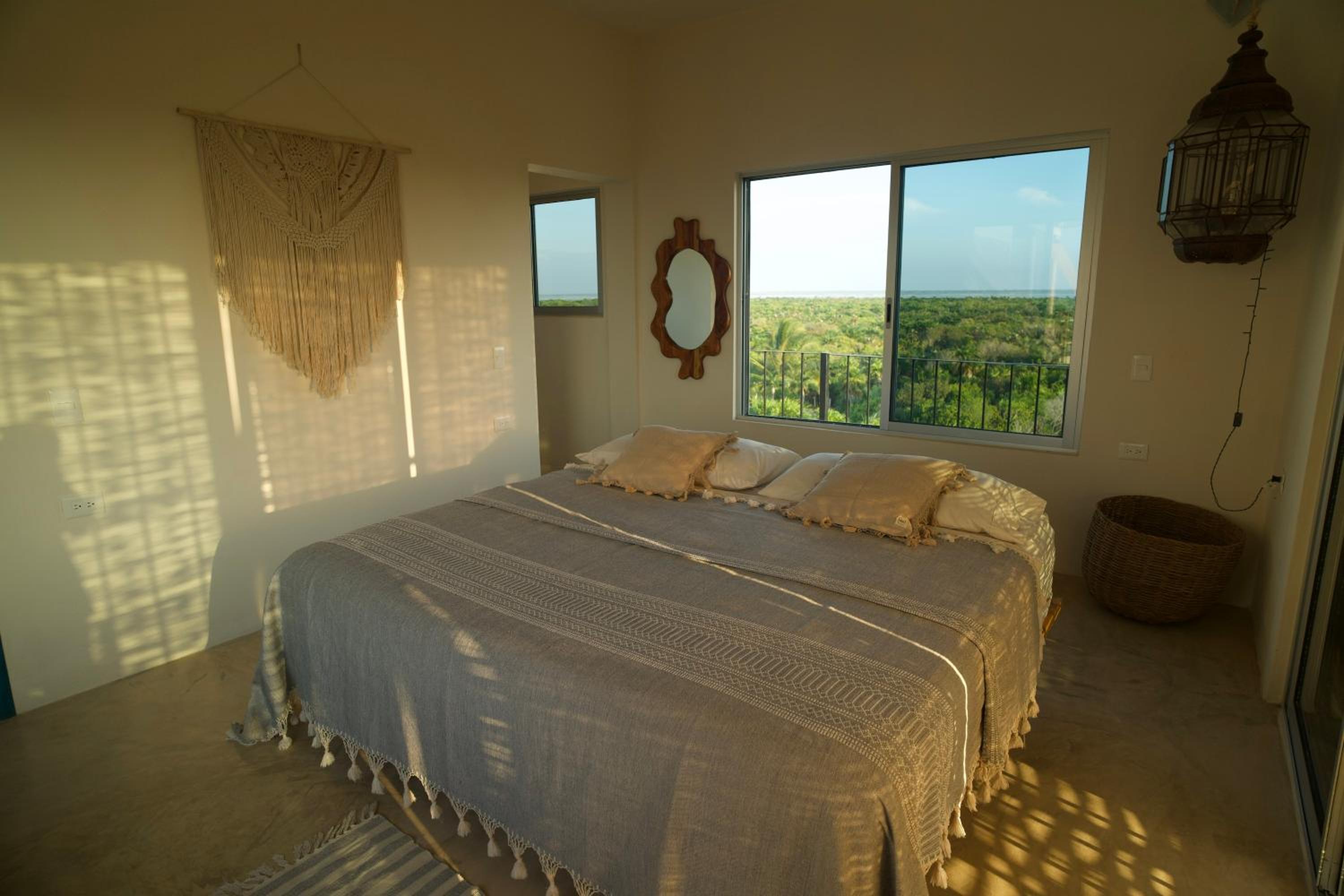 Apartment with Sea View - Photo 28