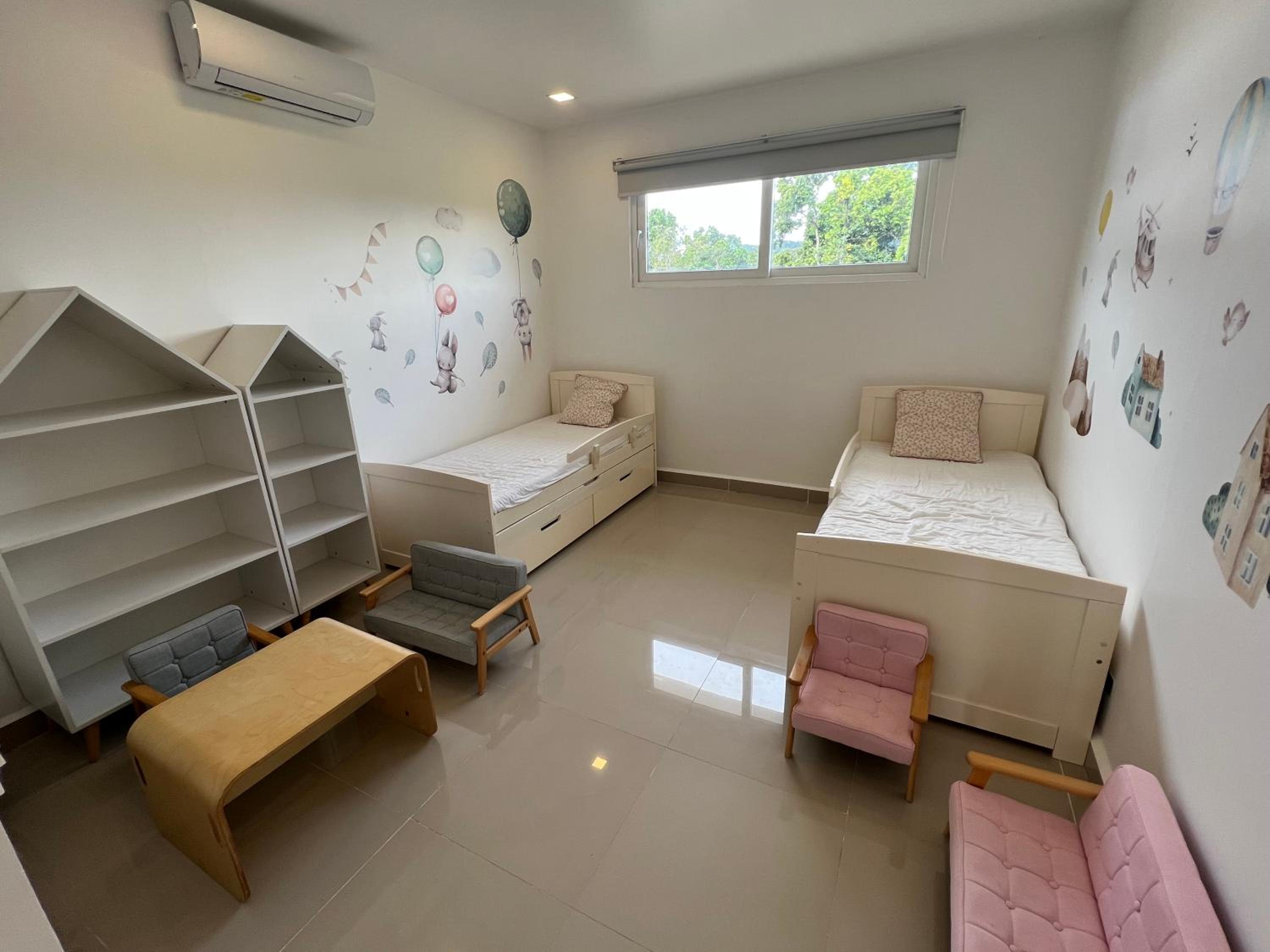 Four-Bedroom House - Photo 11