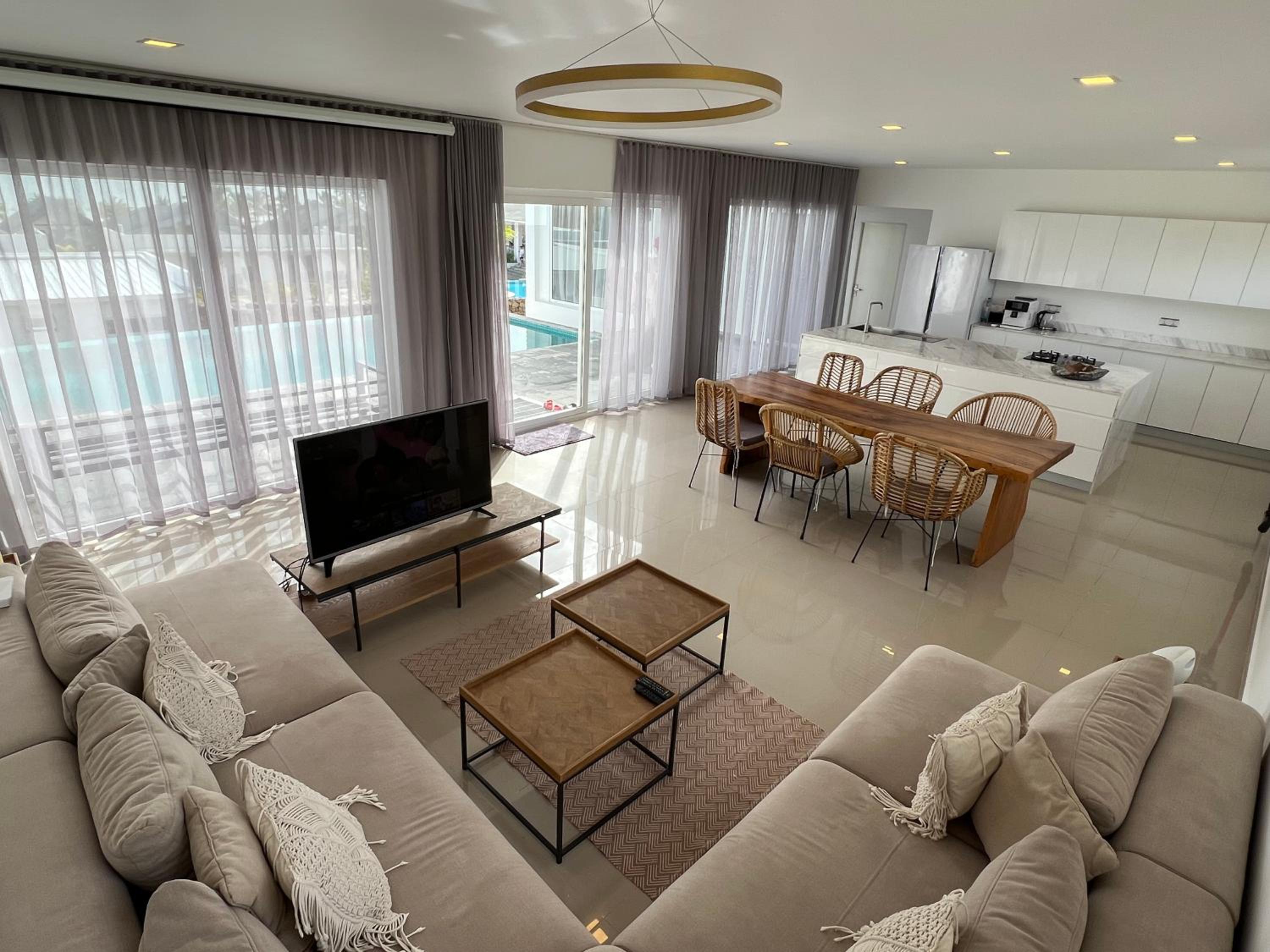 Four-Bedroom House - Photo 1