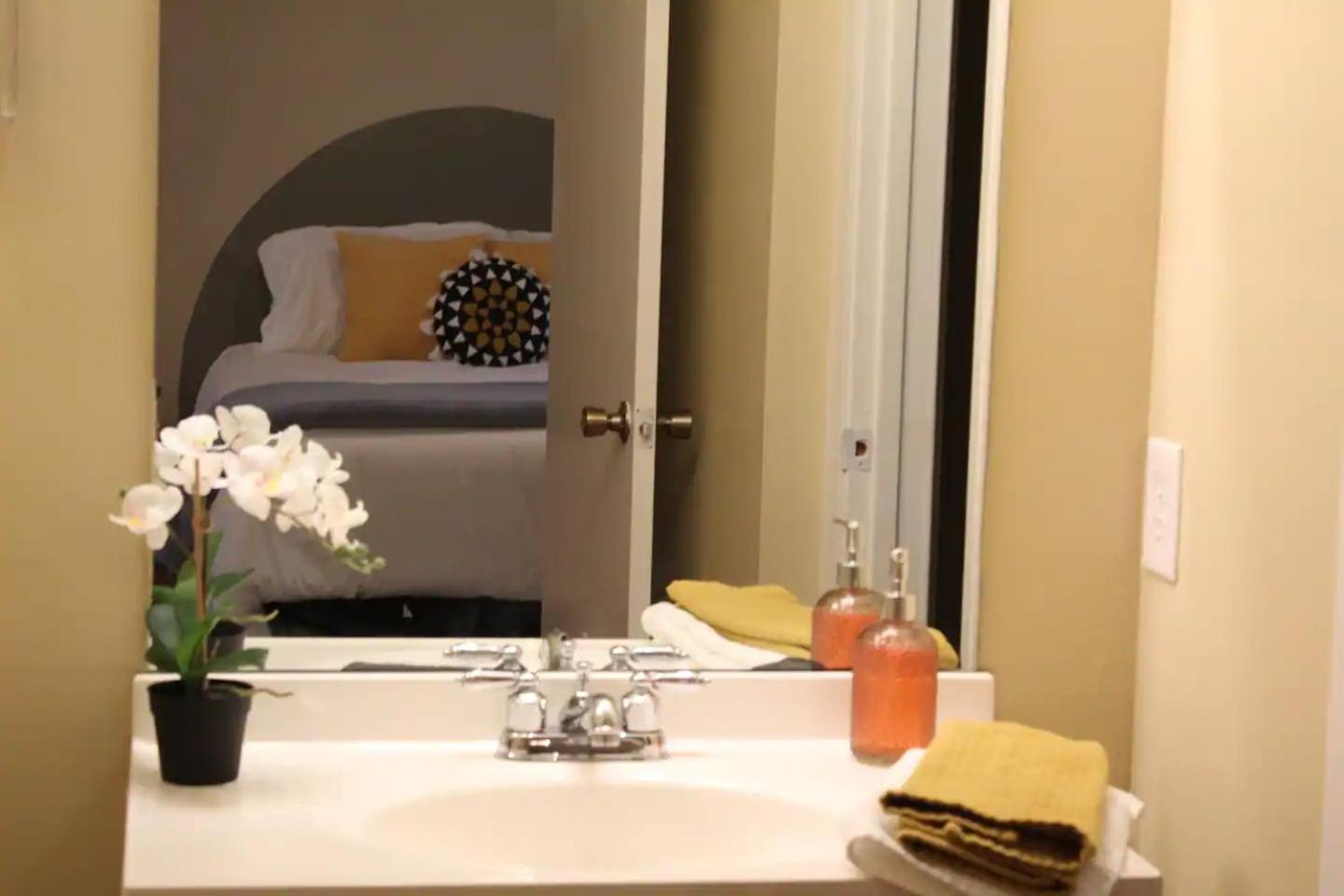 Three-Bedroom Apartment - Photo 37
