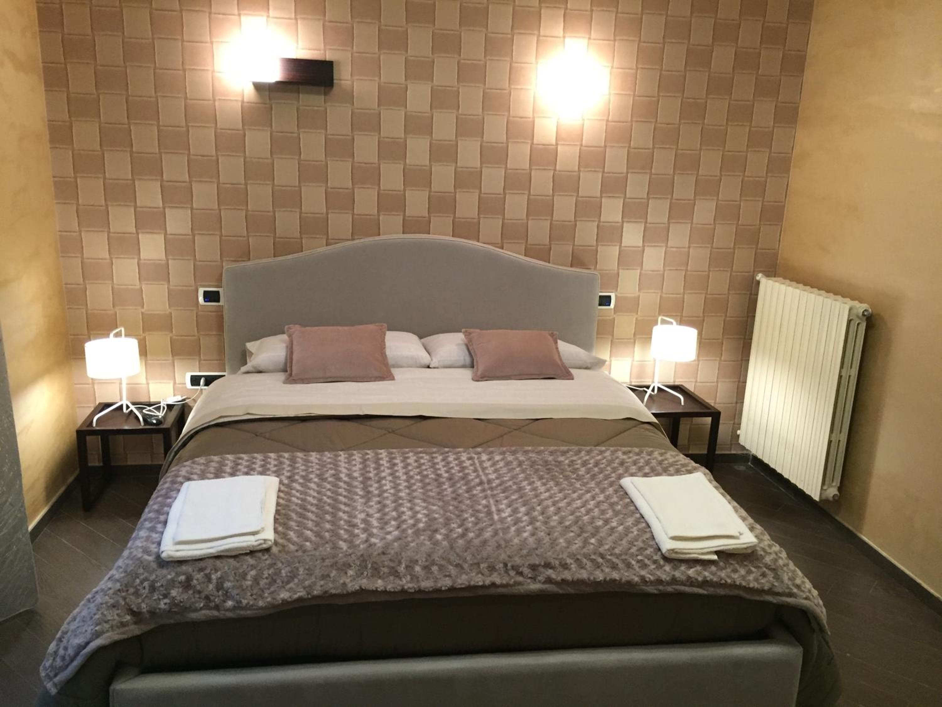 Double Room - Photo 3
