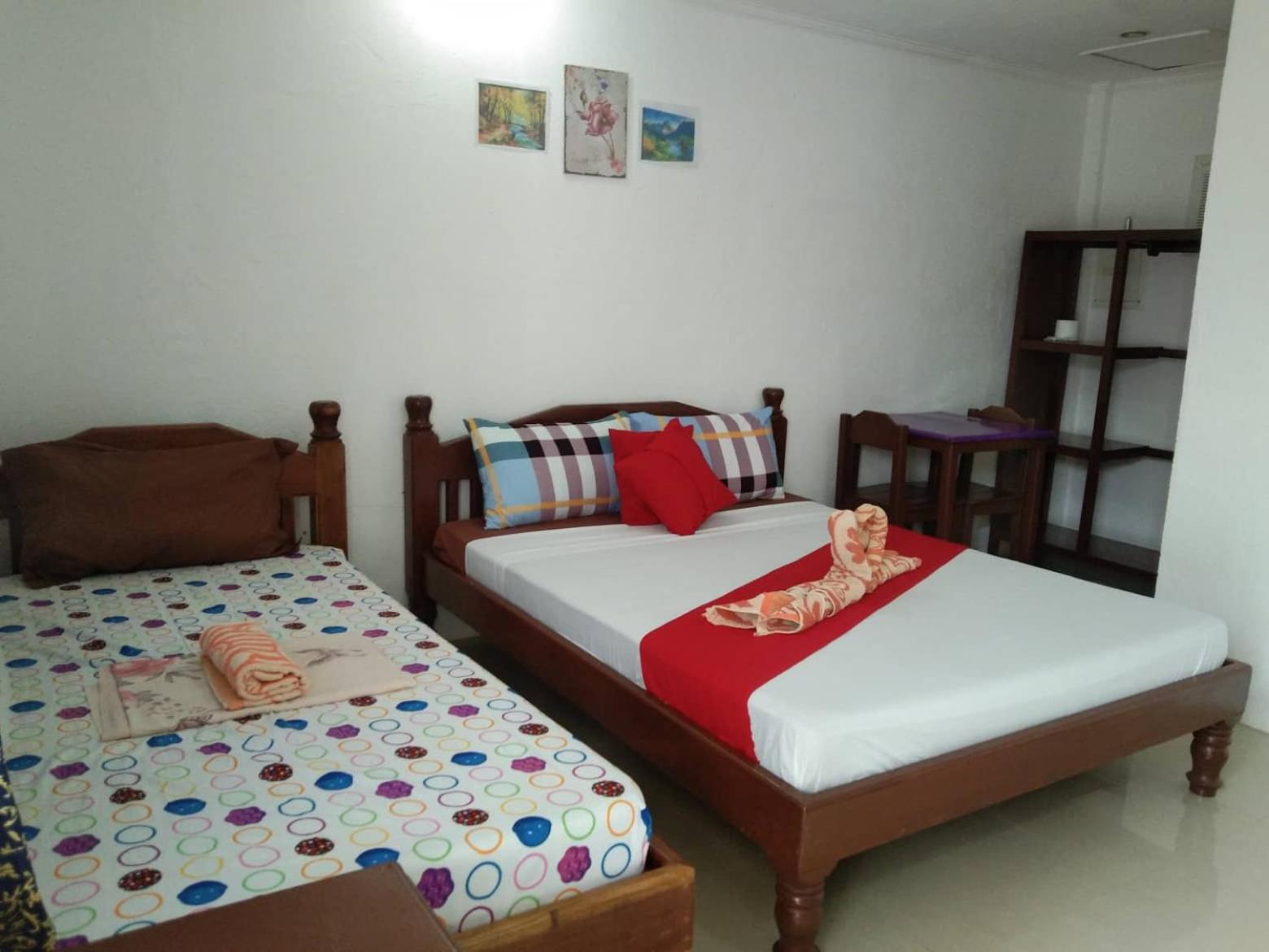 Family Room - Photo 6