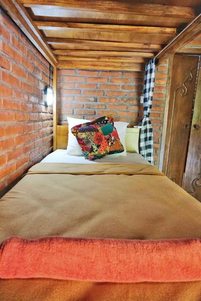 Mixed Dormitory Room photo 1