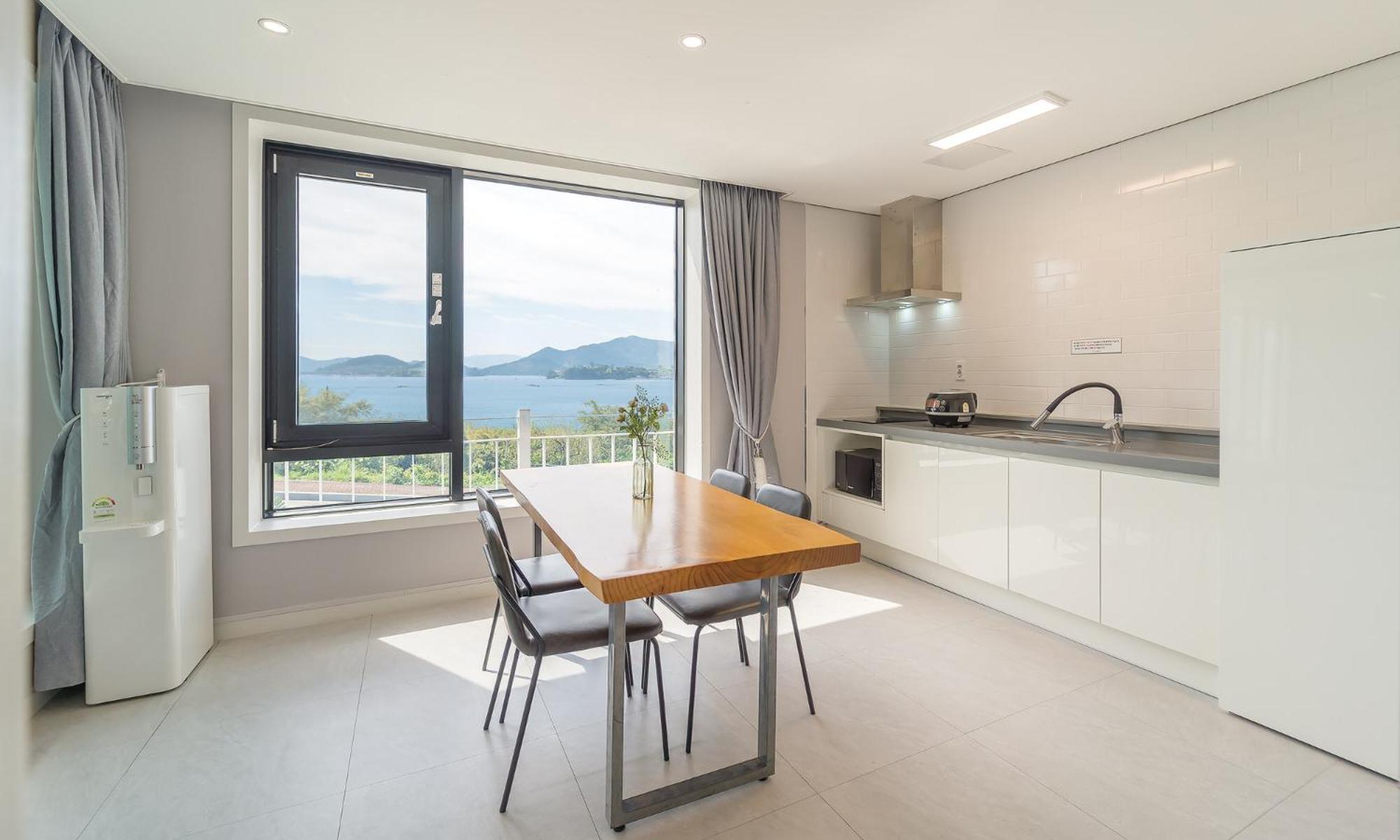 Labium First Floor Twin Ocean view photo 3