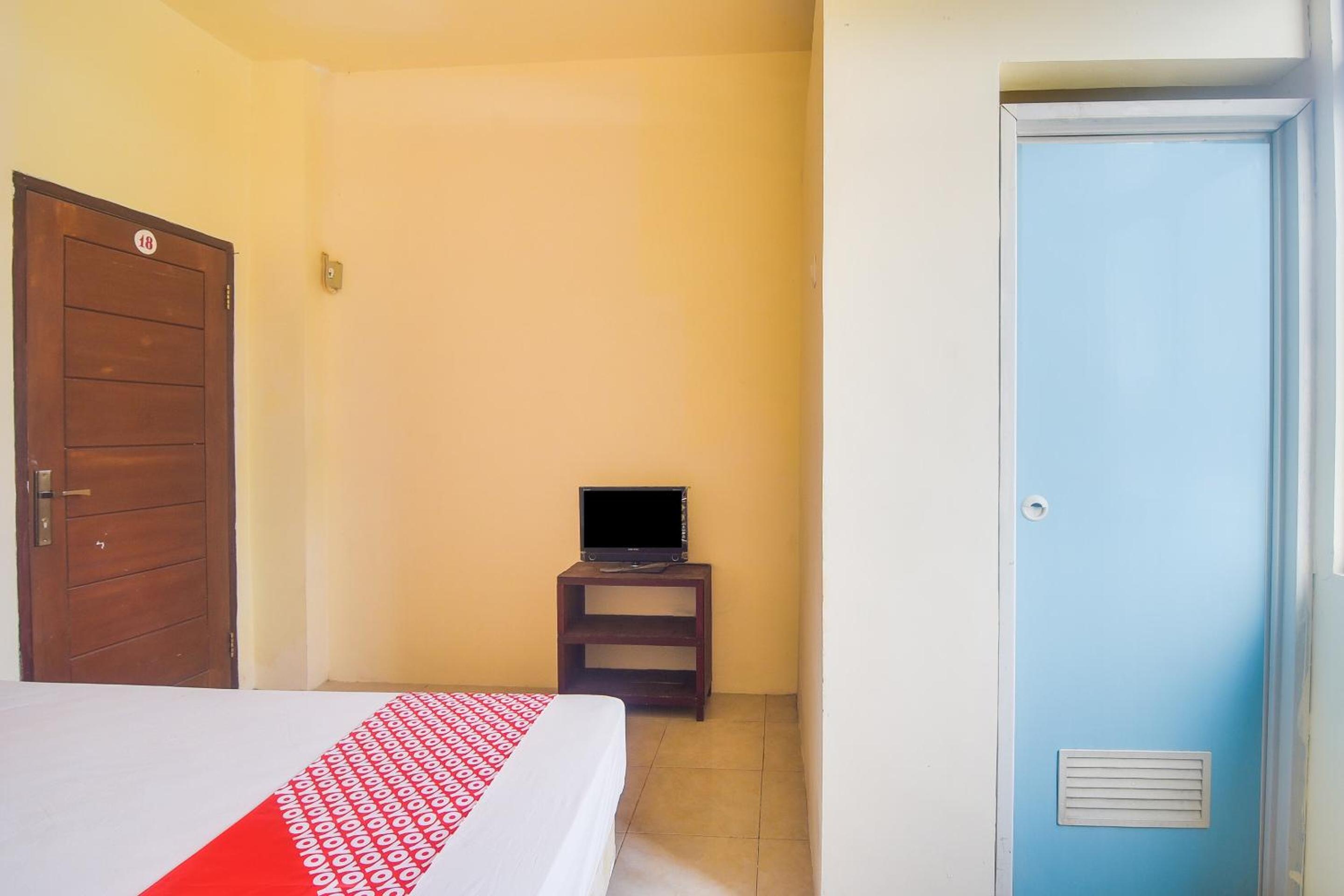 Standard Double Room - Photo 6