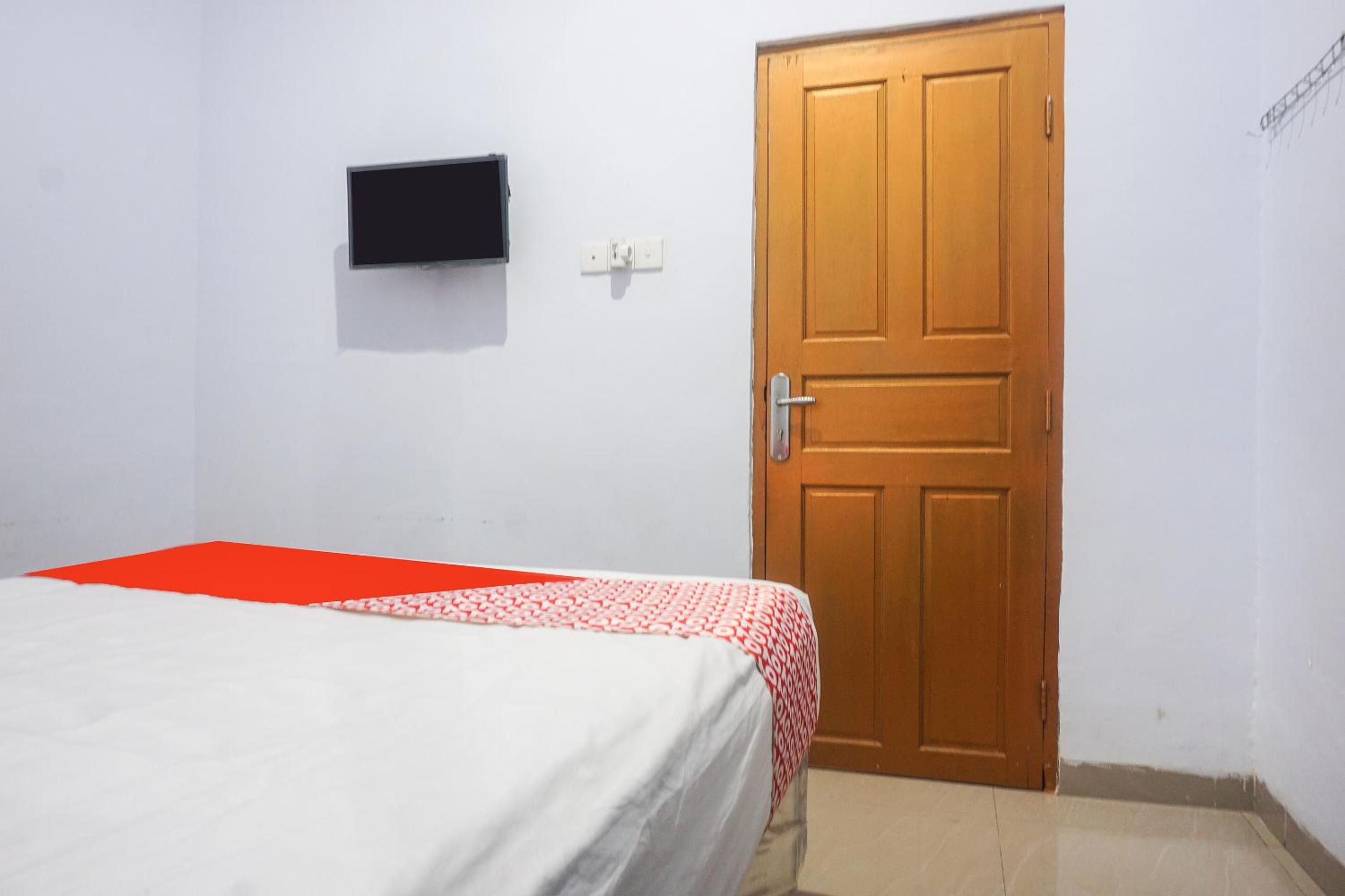 Standard Double Room - Photo 7