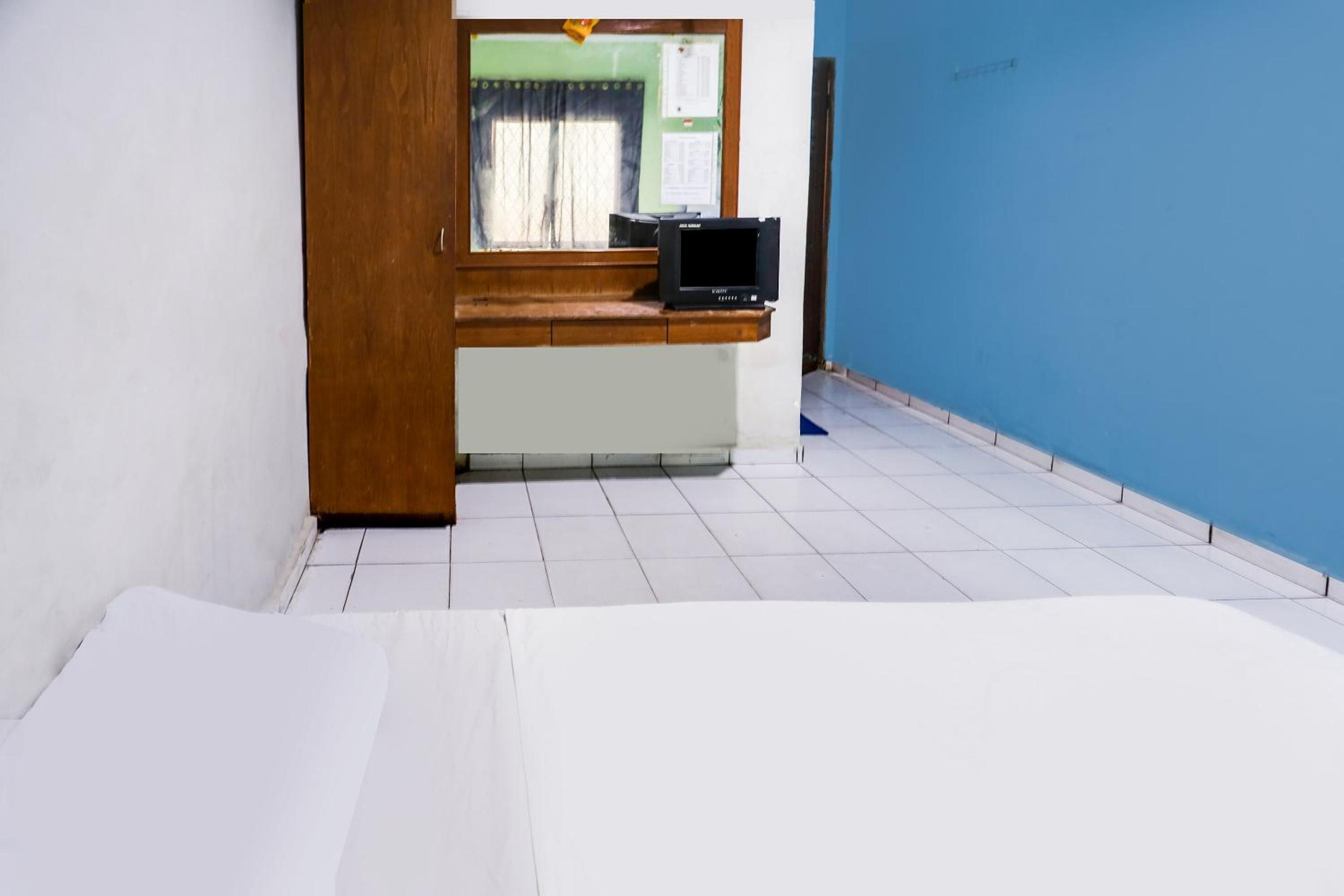 Double Room - Photo 2