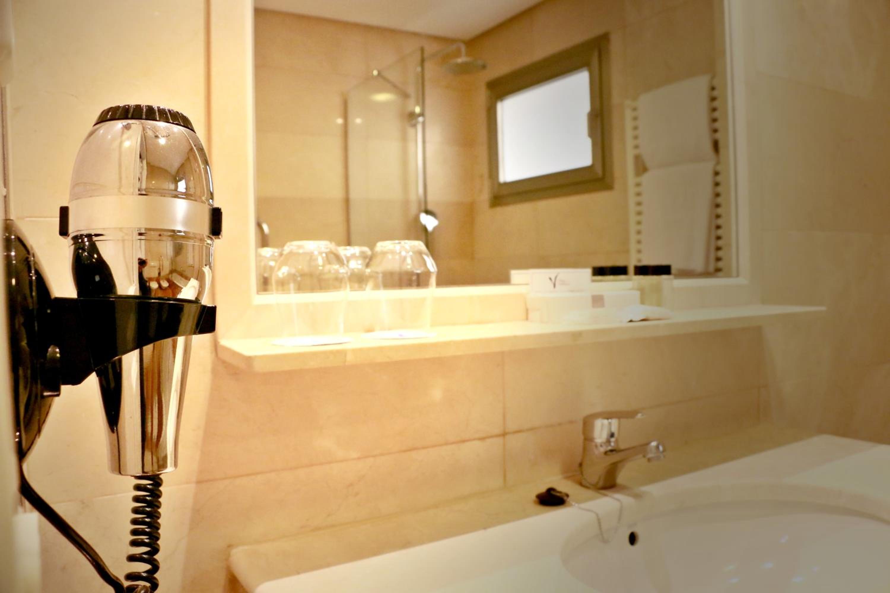 Single Room - Photo 5