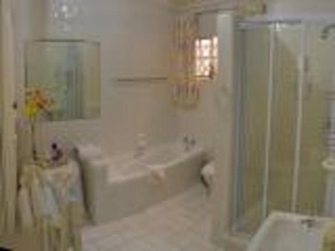 Large Twin Room photo 2