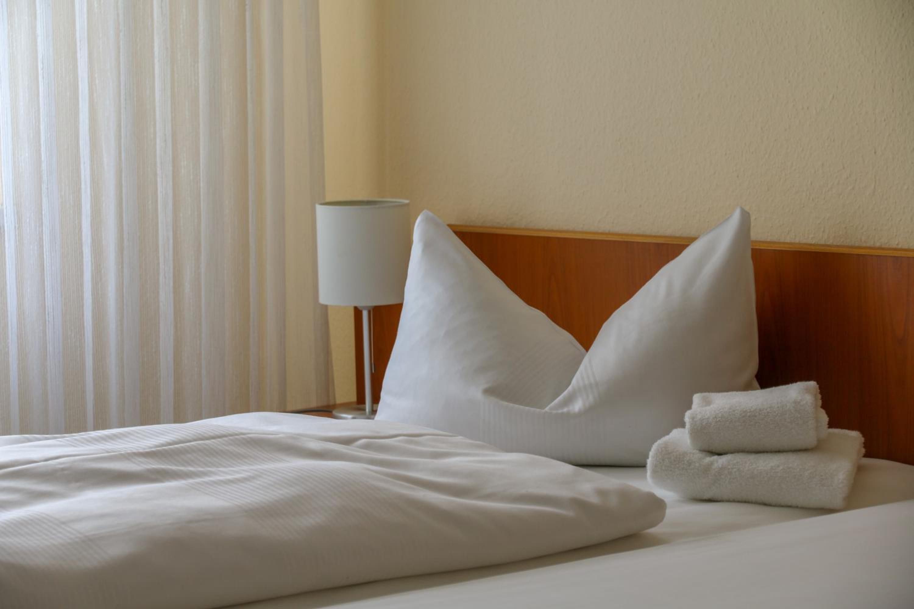 Economy Twin Room photo 3