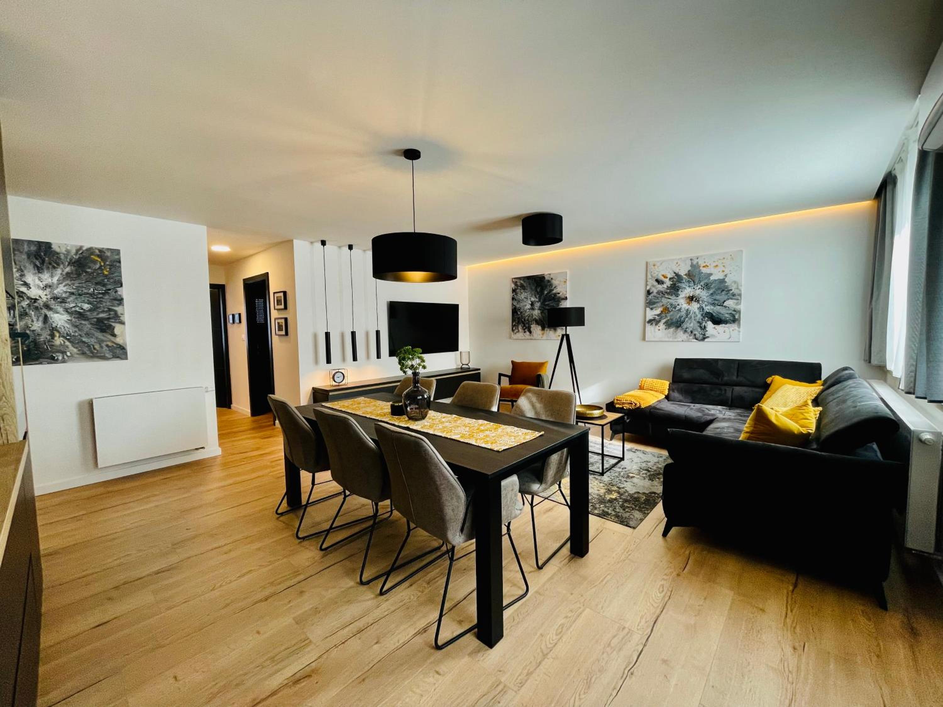 Two-Bedroom Apartment - Photo 8