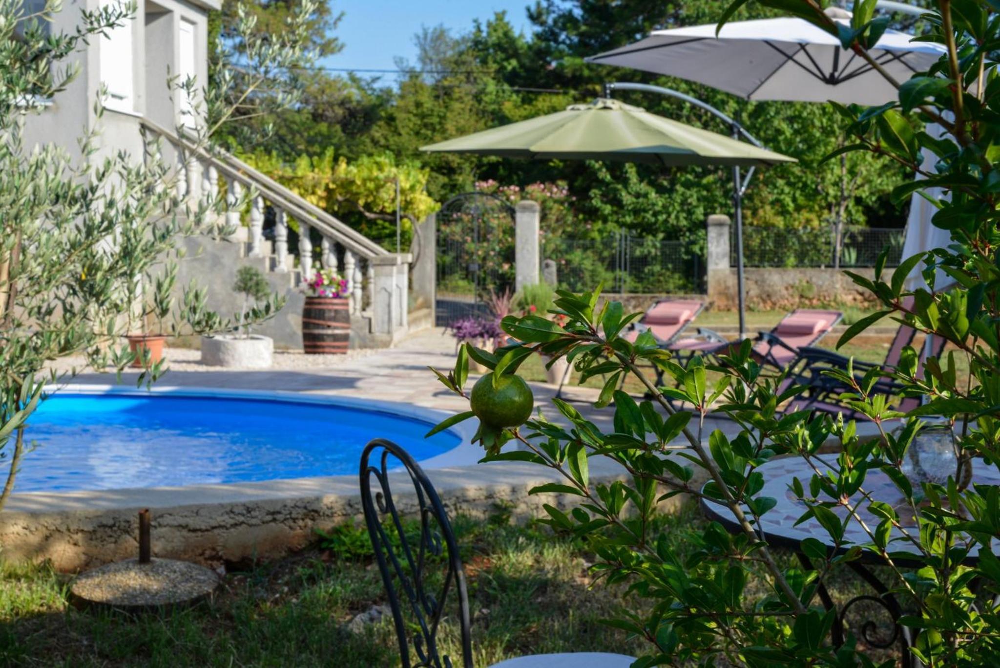 Apartment with Pool View photo 3