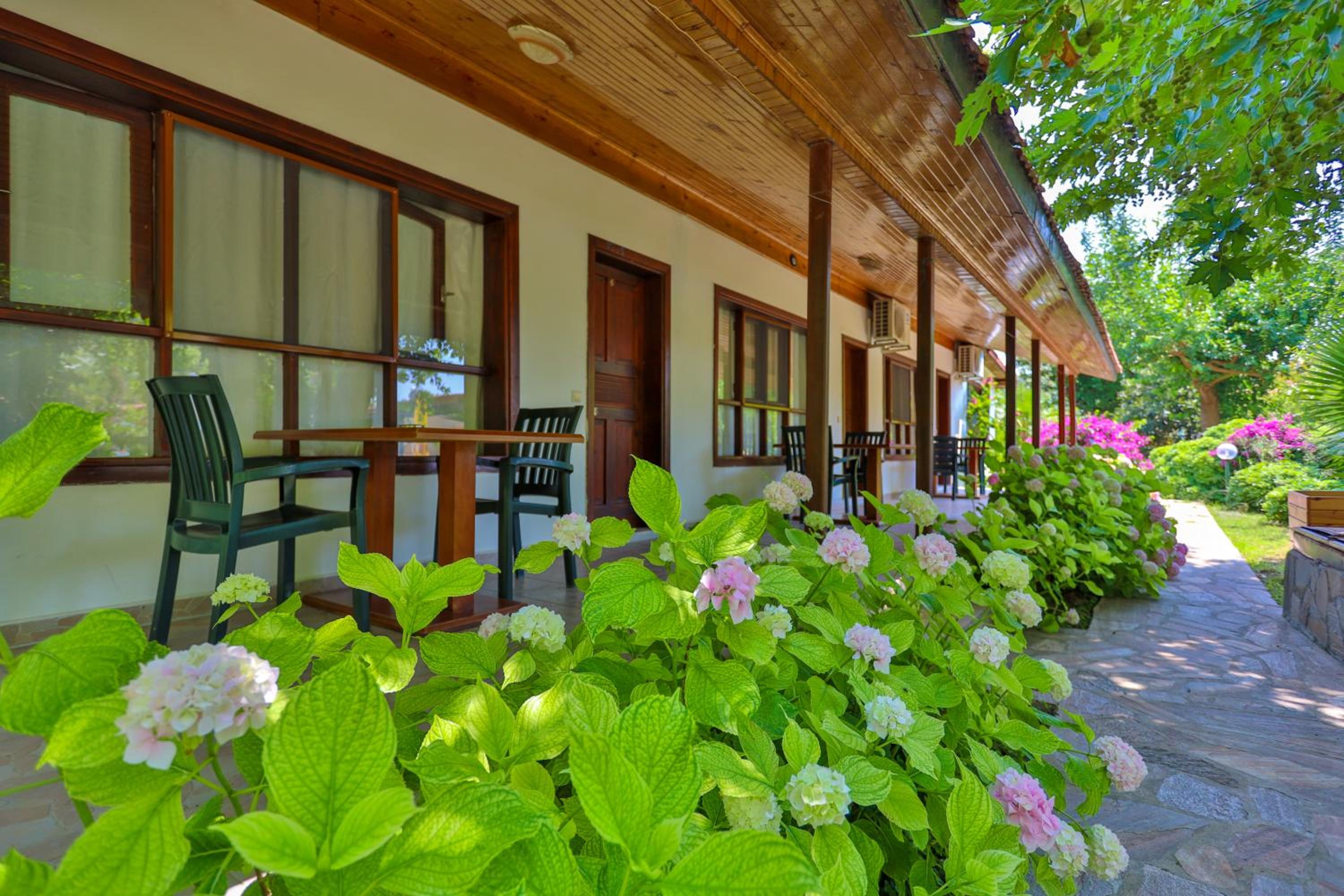 Double Room with Garden View photo 2