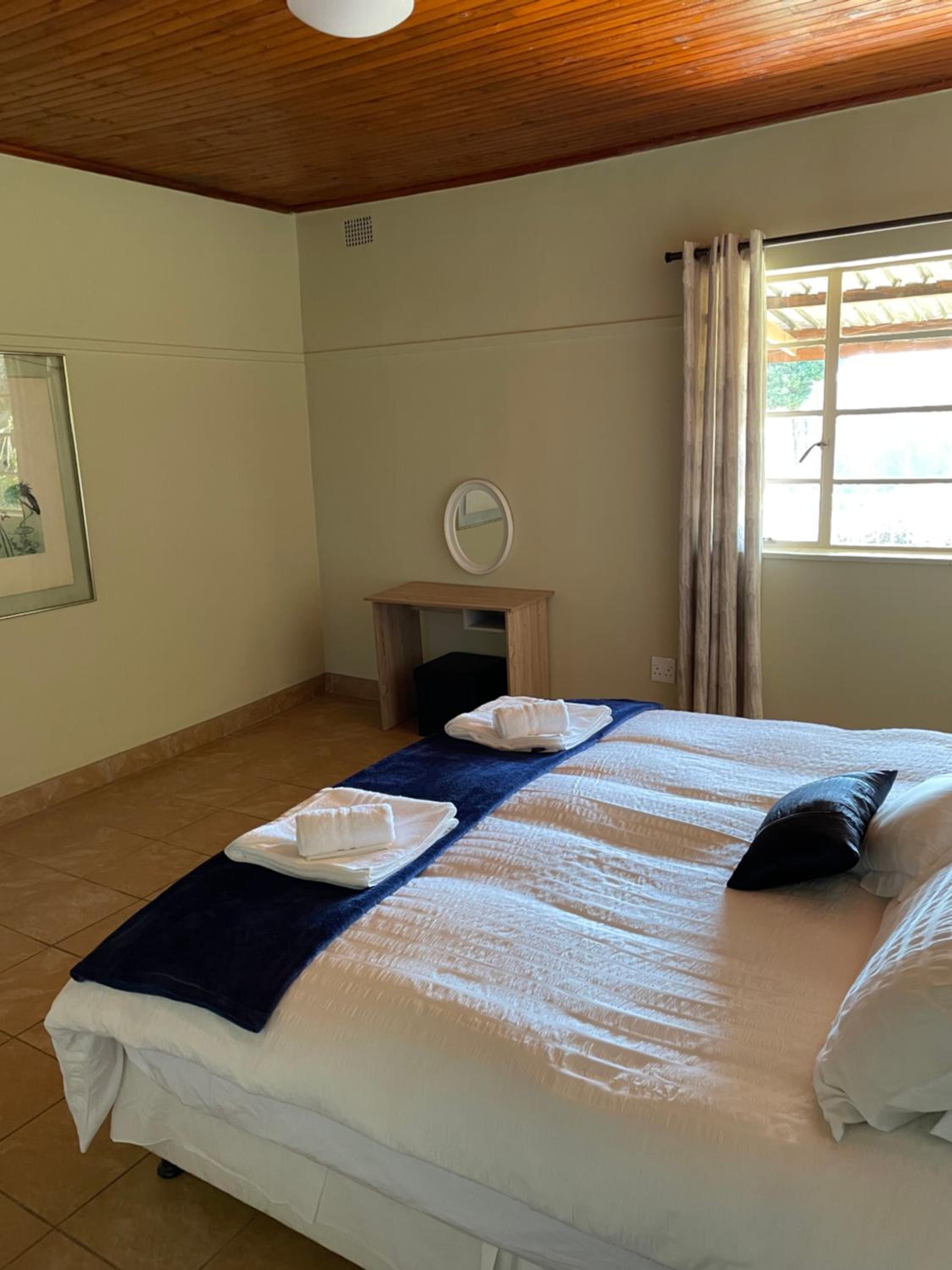 Four-Bedroom House - Photo 37
