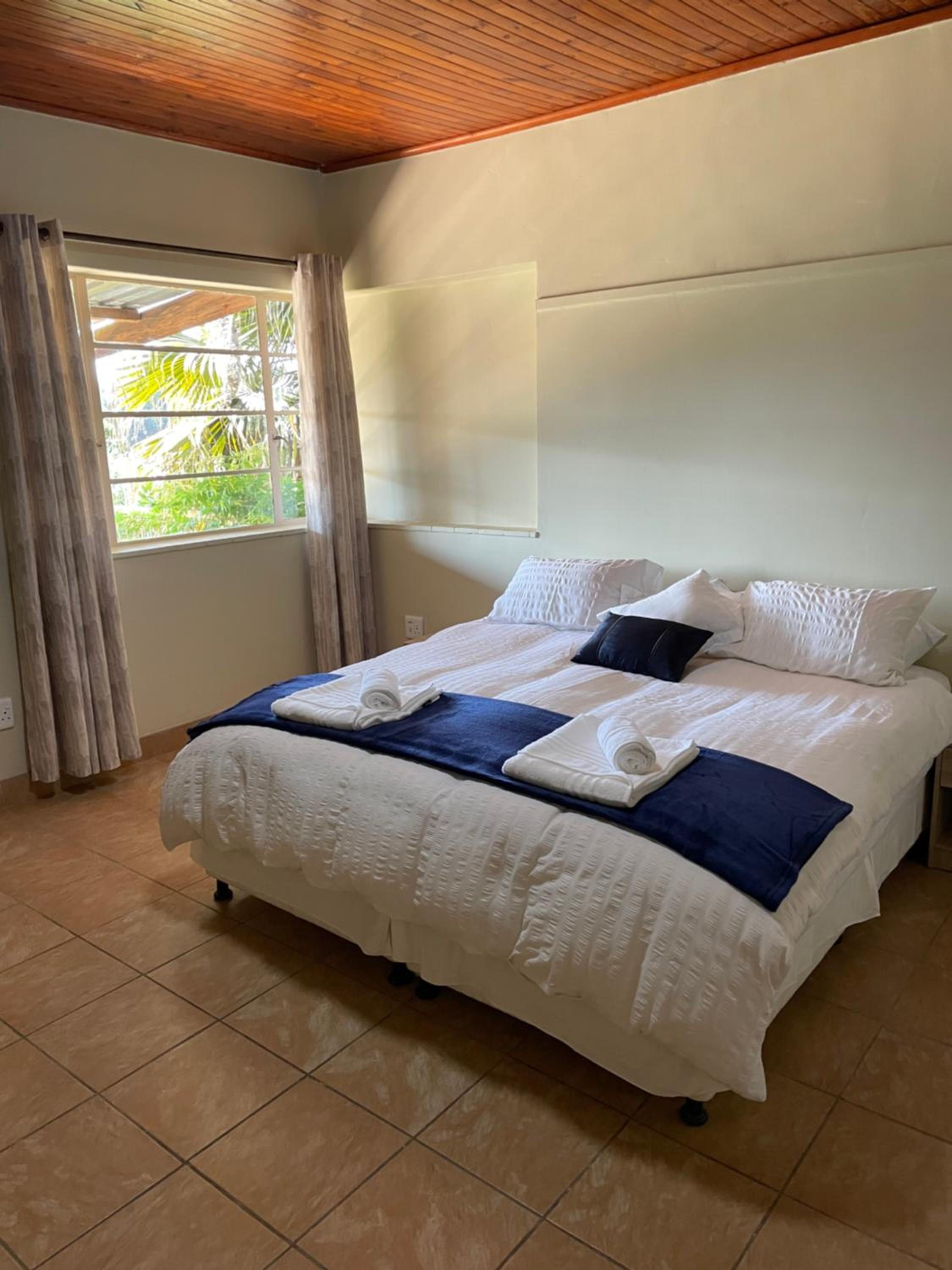 Four-Bedroom House - Photo 21