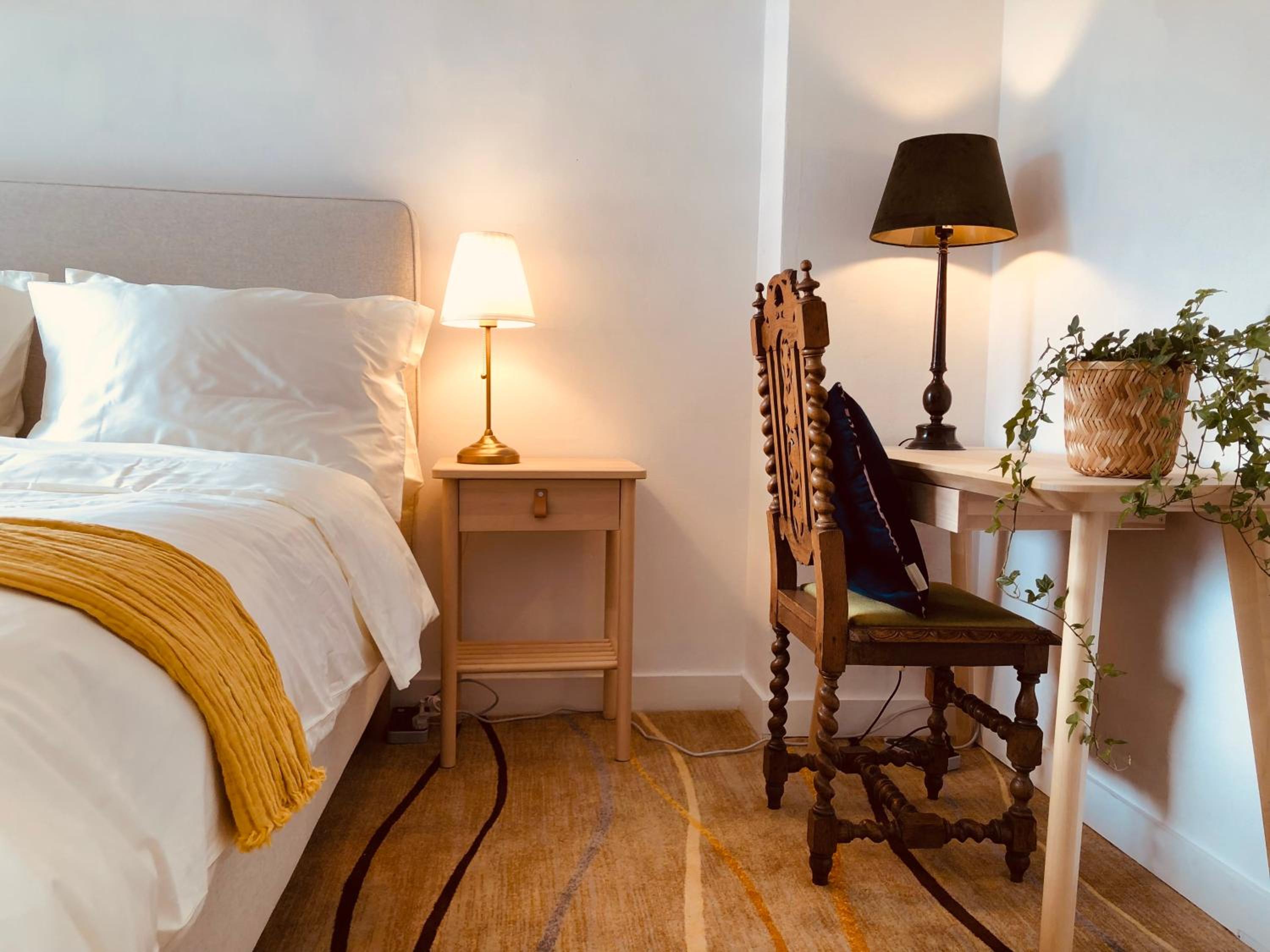 Budget Double Room - Photo 5