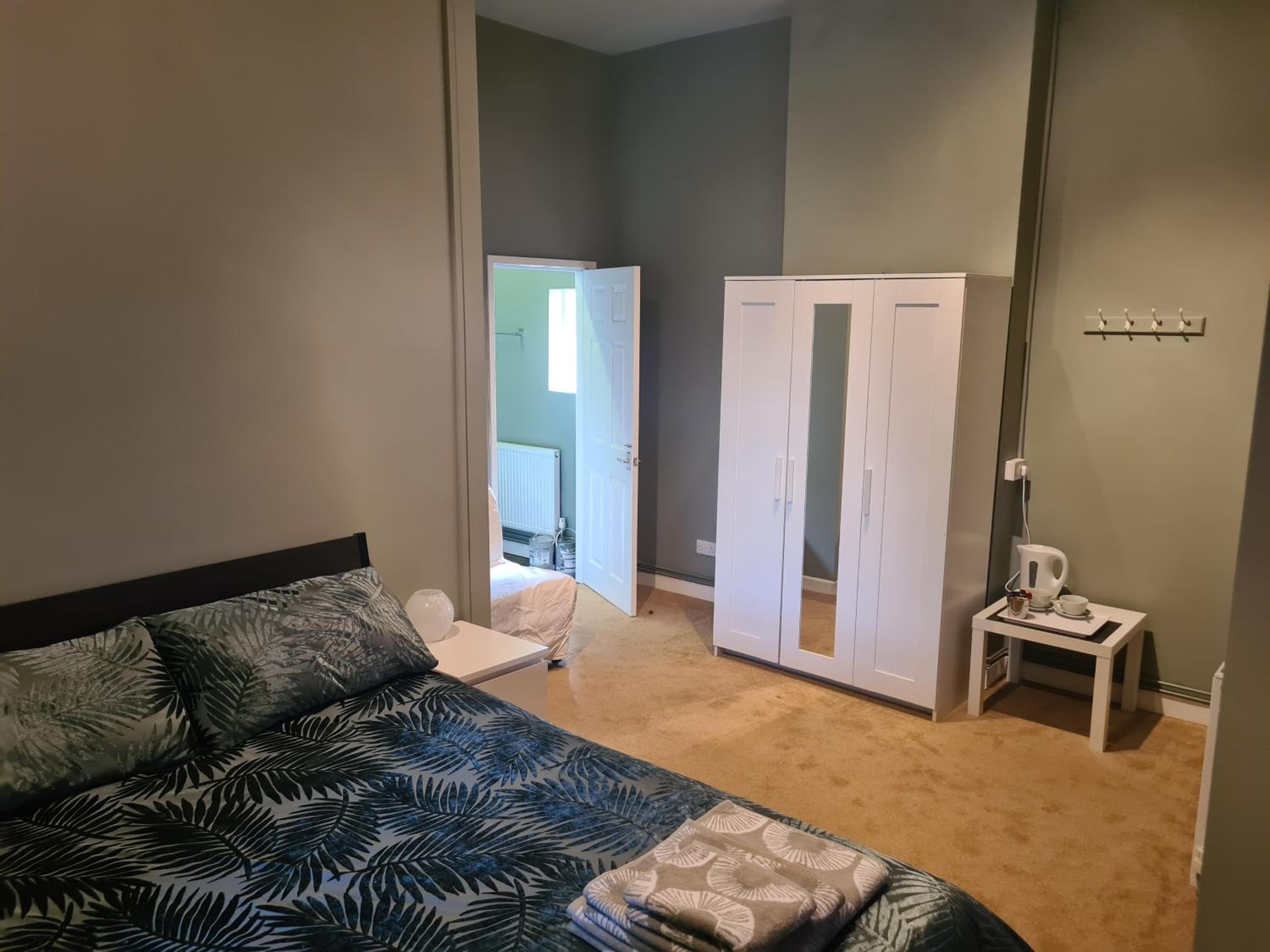 Standard King Room photo 3