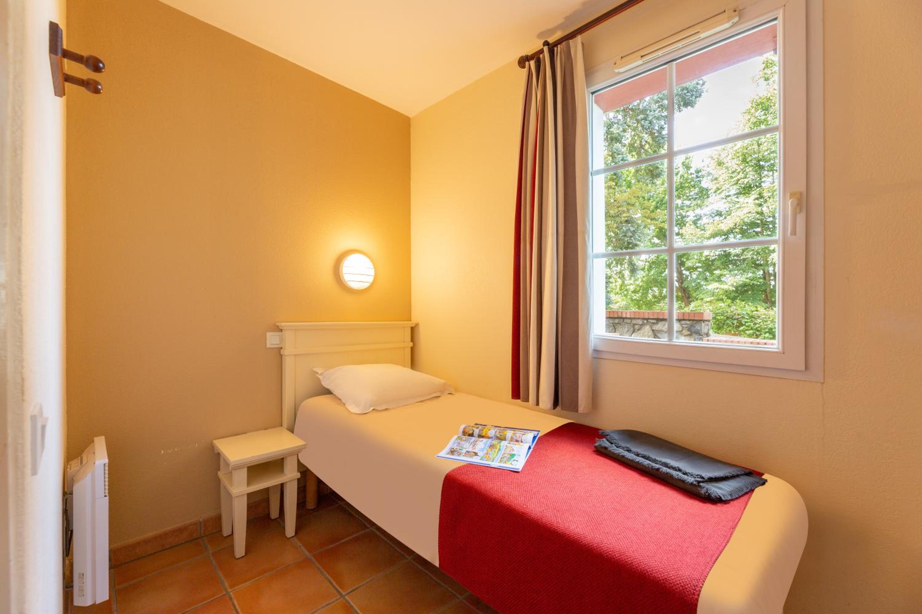 Superior Studio with Terrace (3 People) photo 1