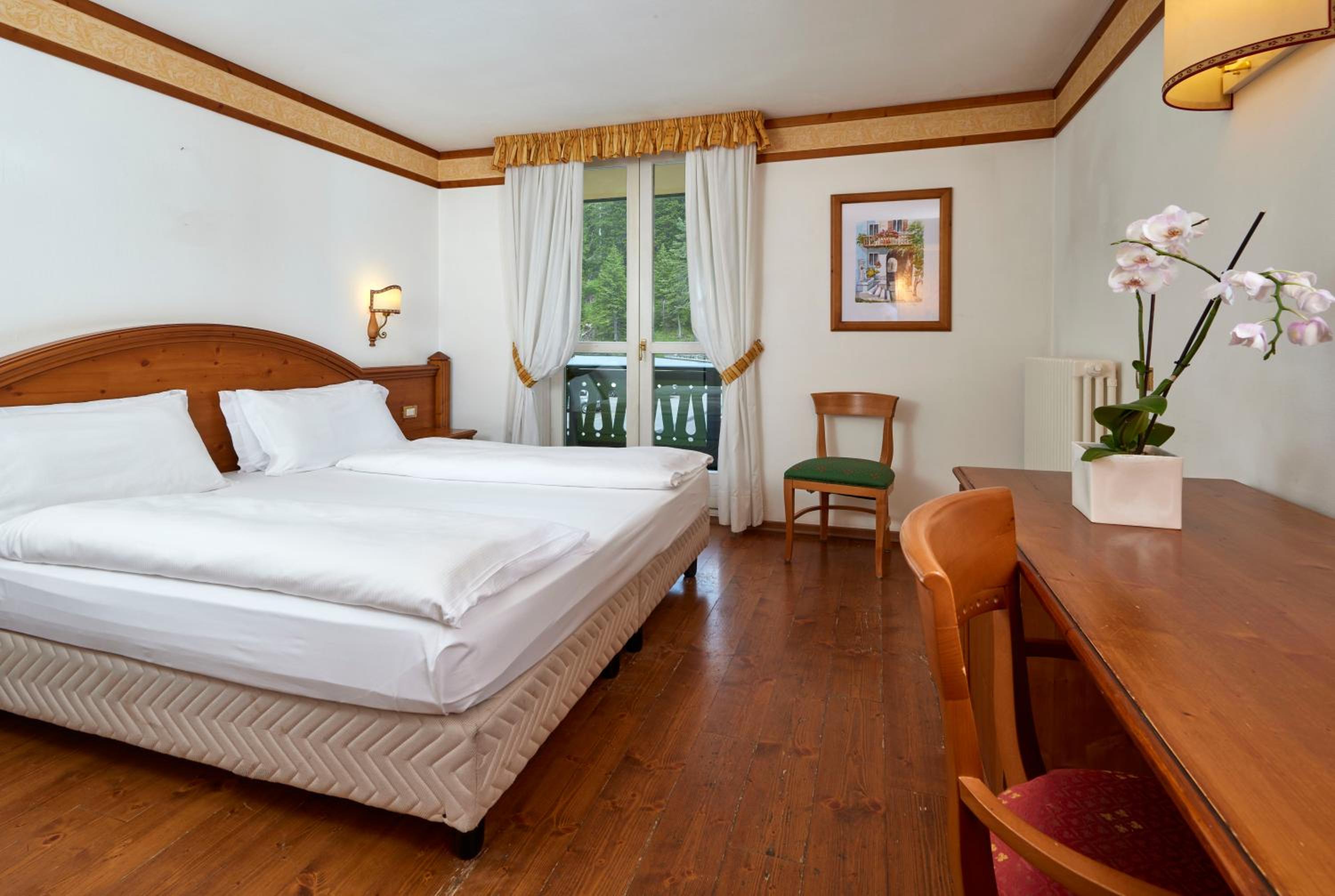 Standard Double or Twin Room photo 2