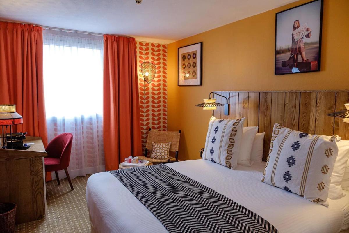 Standard Queen Room - Photo 9