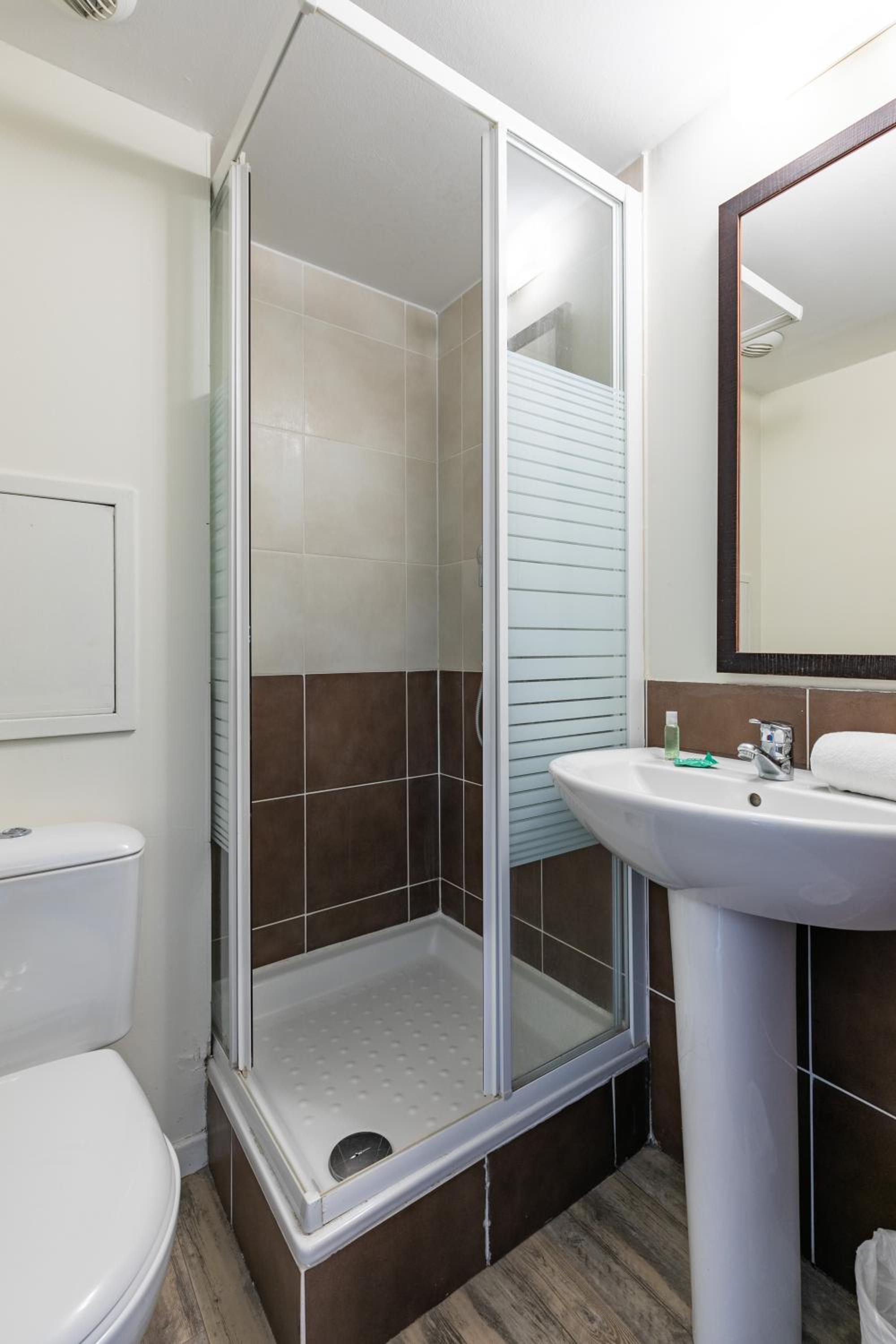 Two-Bedroom Duplex Apartment (7 People) - Photo 4