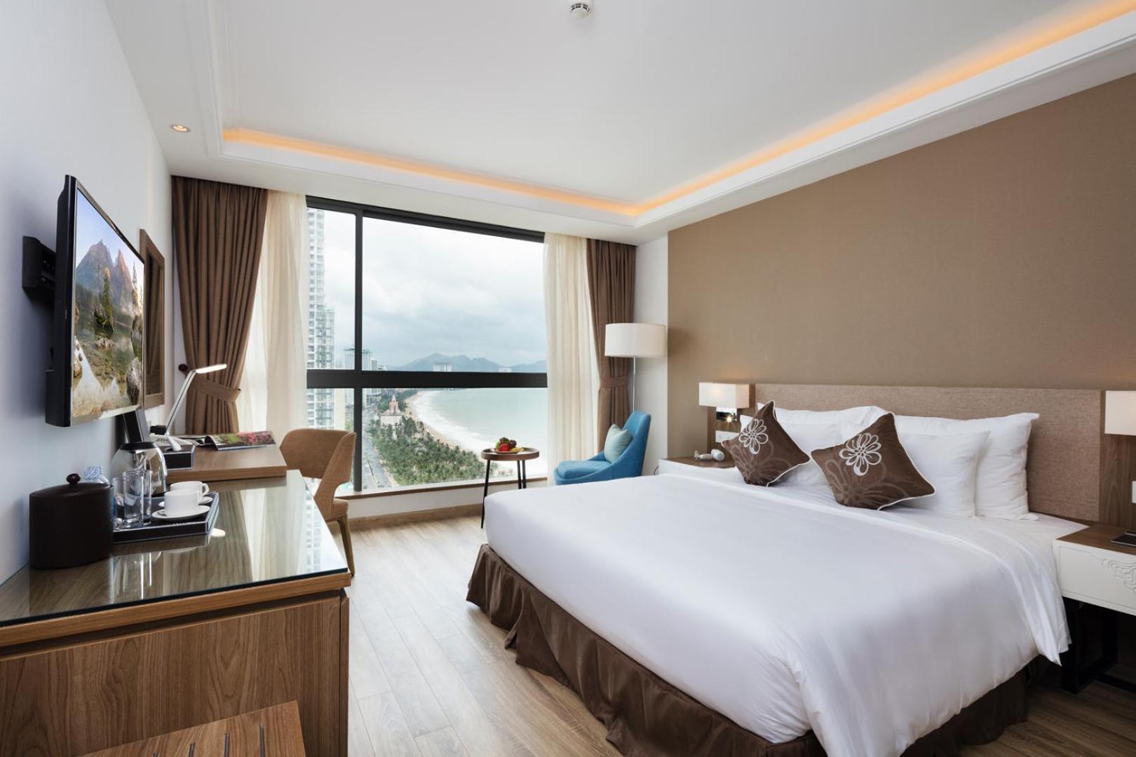 Senior Deluxe Double Room with Sea View