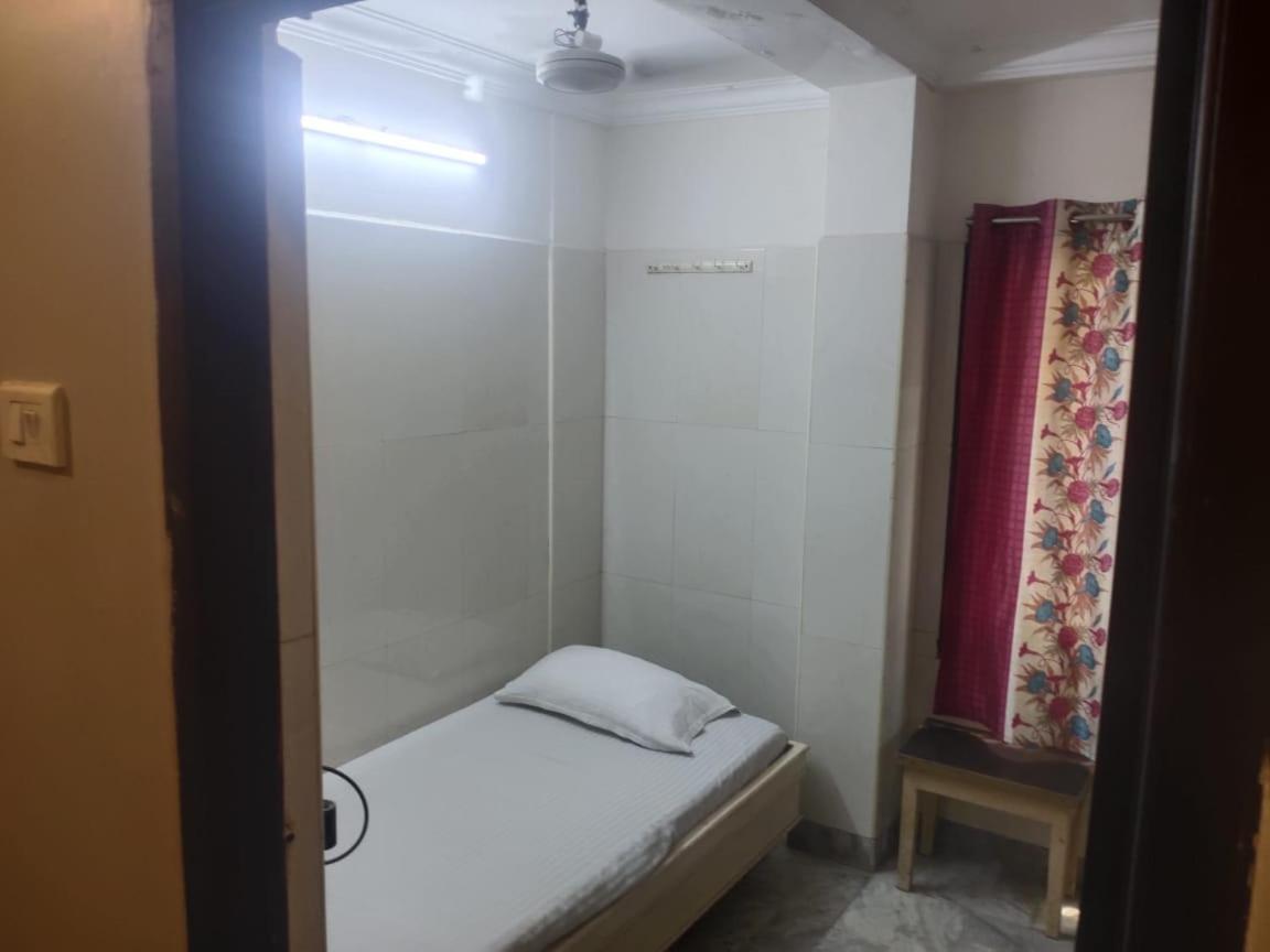 Budget Single Room
