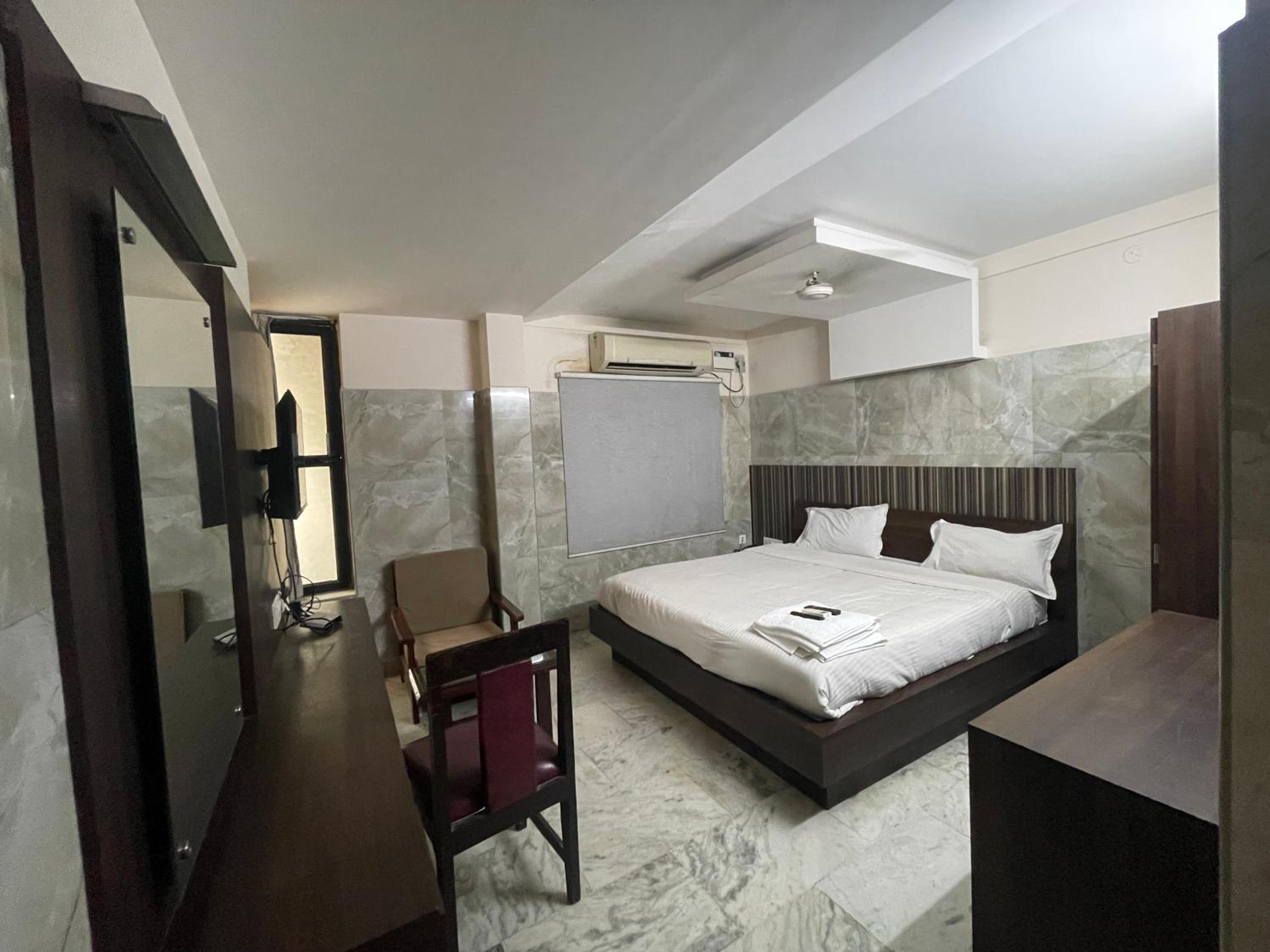 Deluxe Double Room - Photo 4