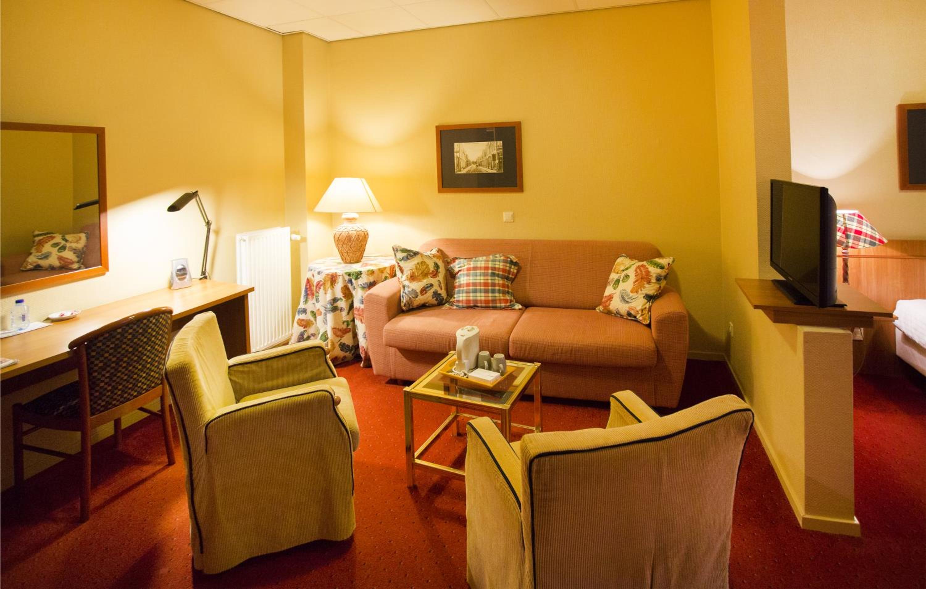 Family Room (2 Adults + 2 Children) photo 3
