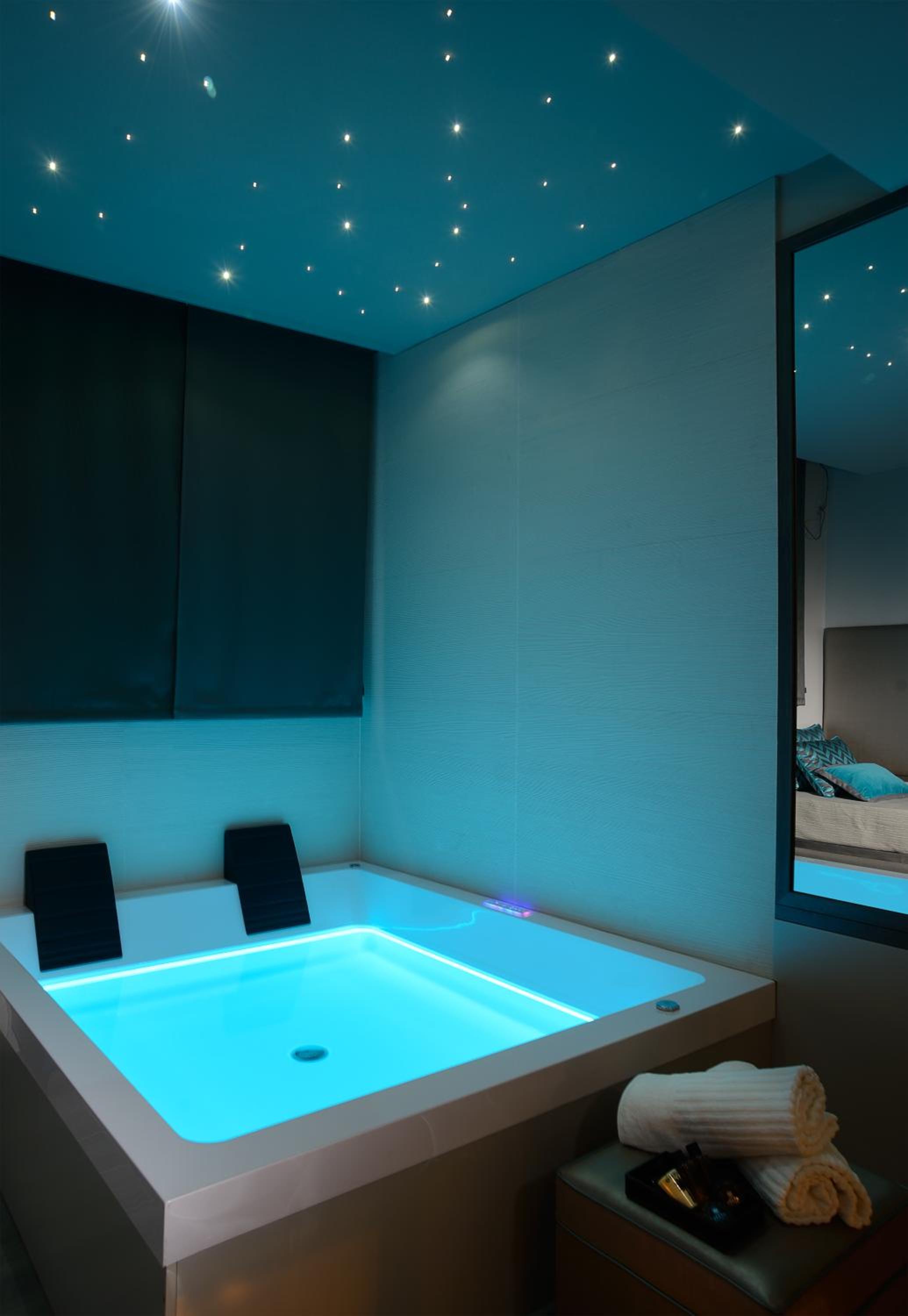 Exclusive Suite With Spa Bath photo 3