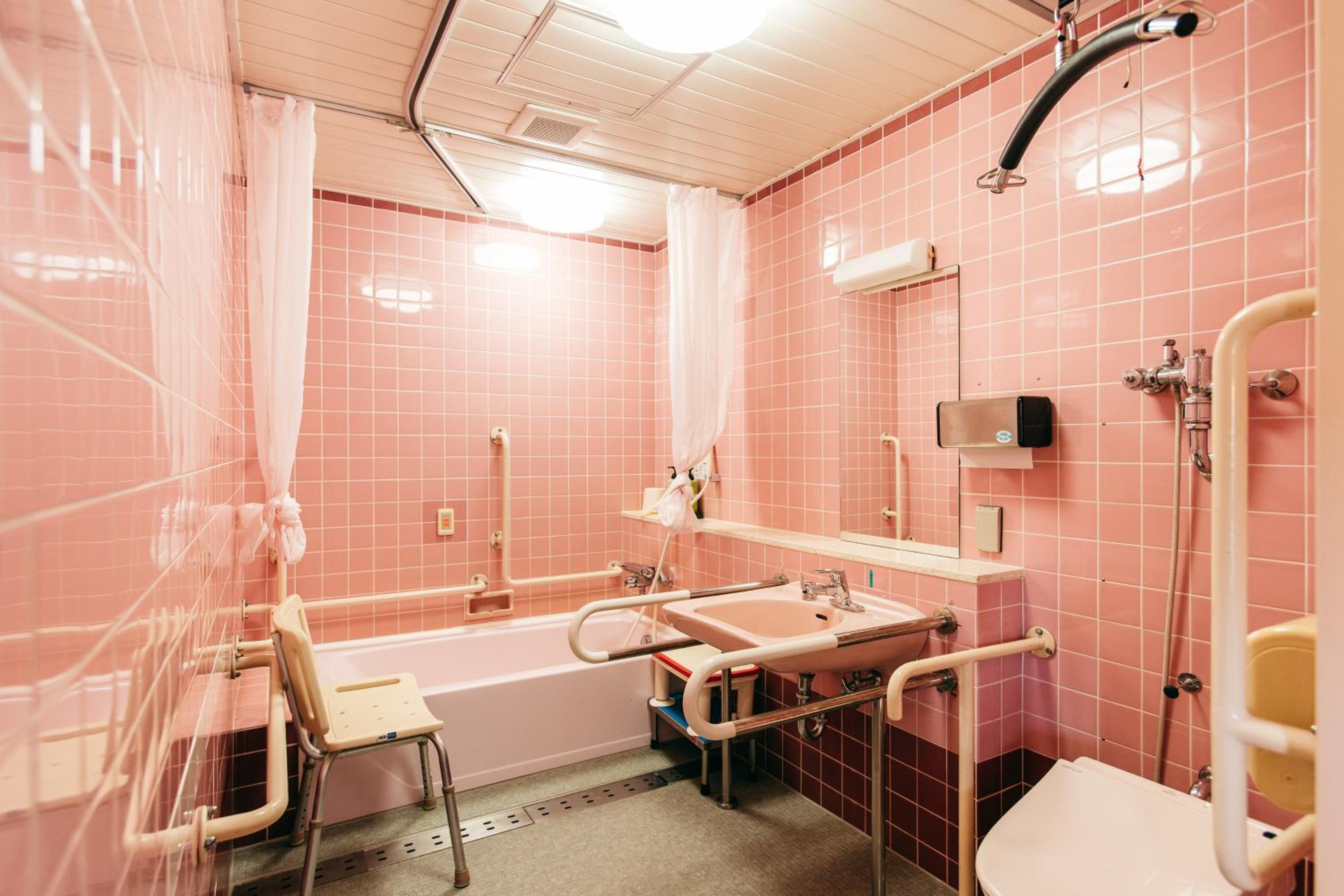 Accessible Room (With Private Bath) photo 2