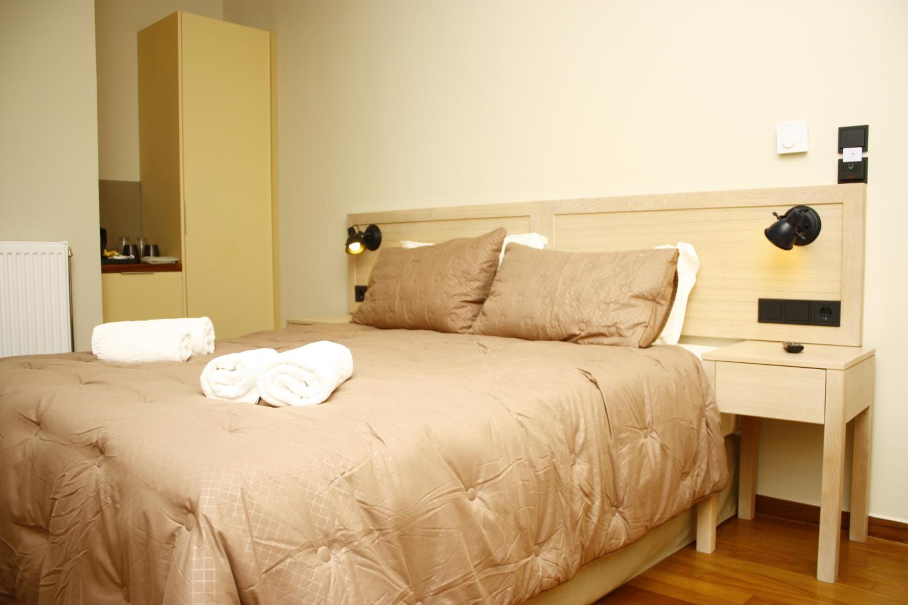 Double Room - Photo 21