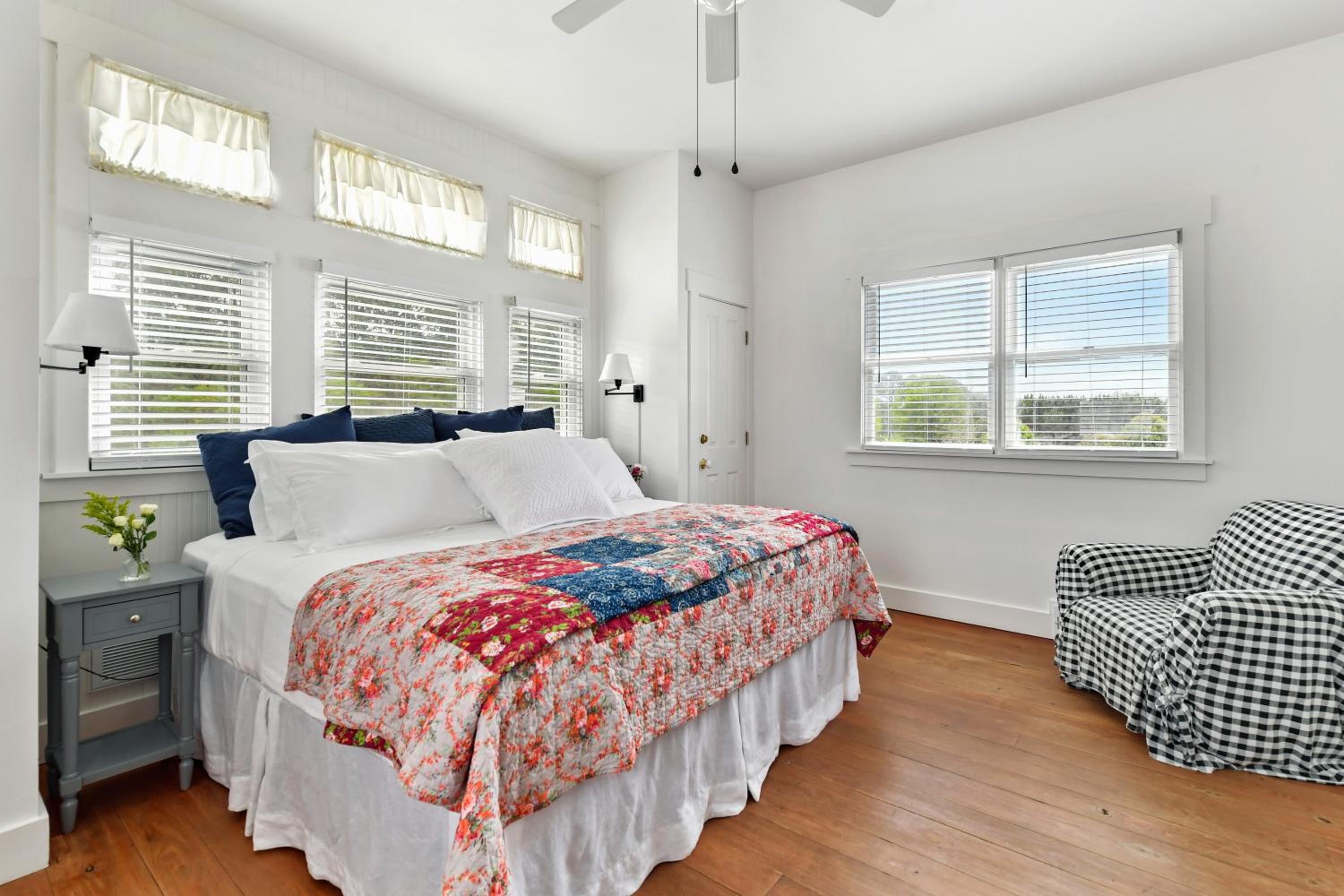 Standard King Room