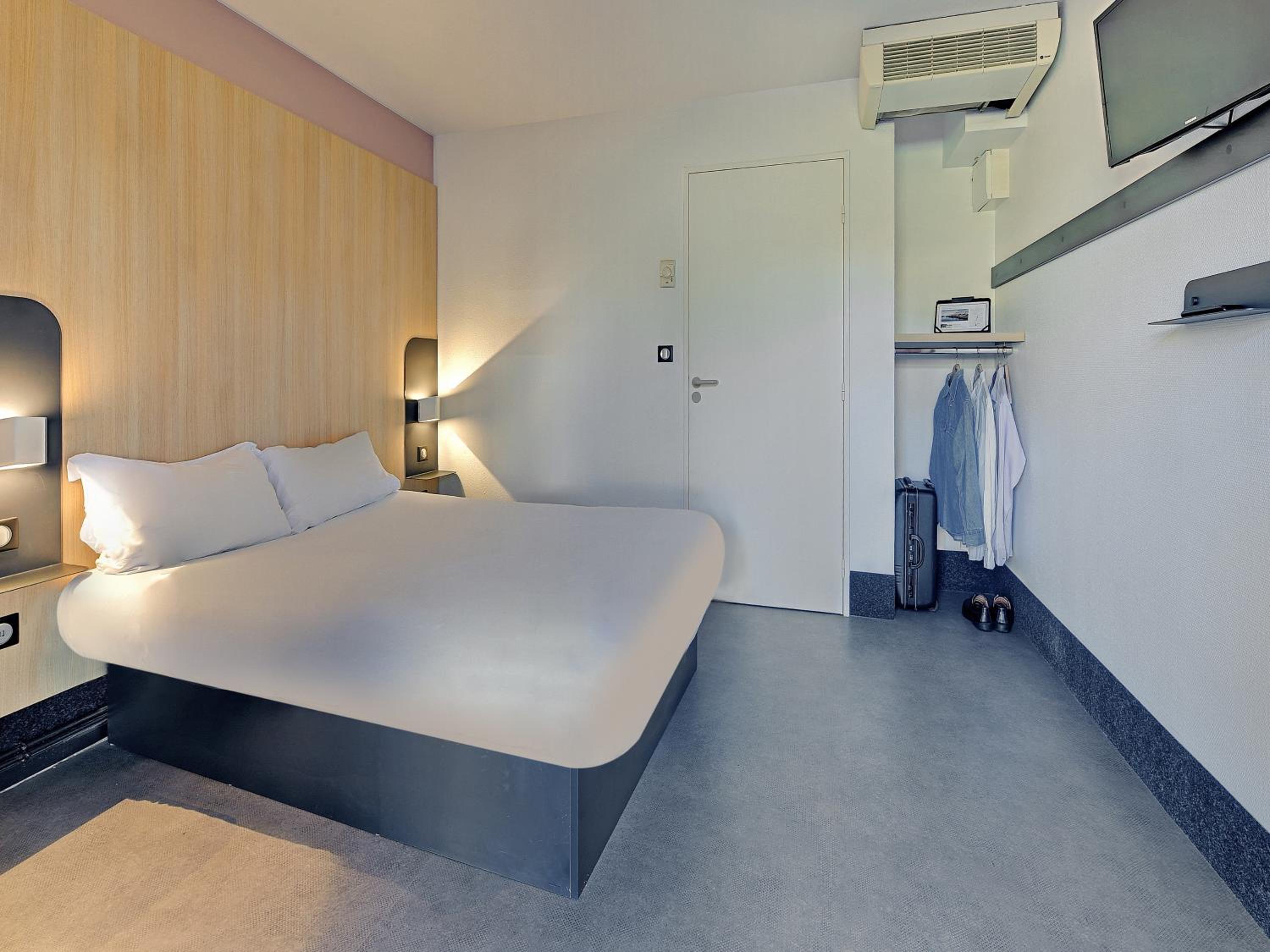 Double Room - Non-Smoking  photo 2