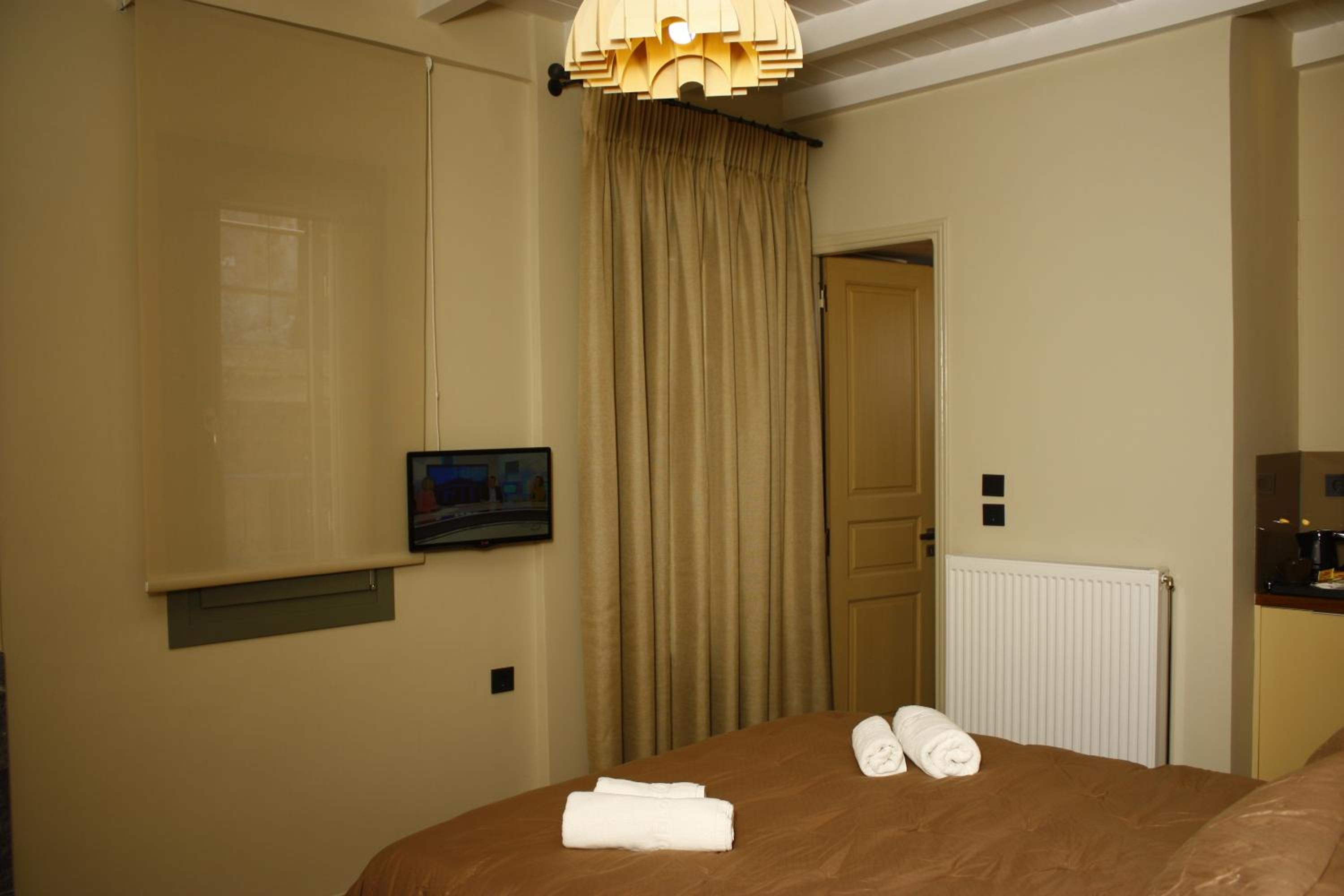 Double Room - Photo 15