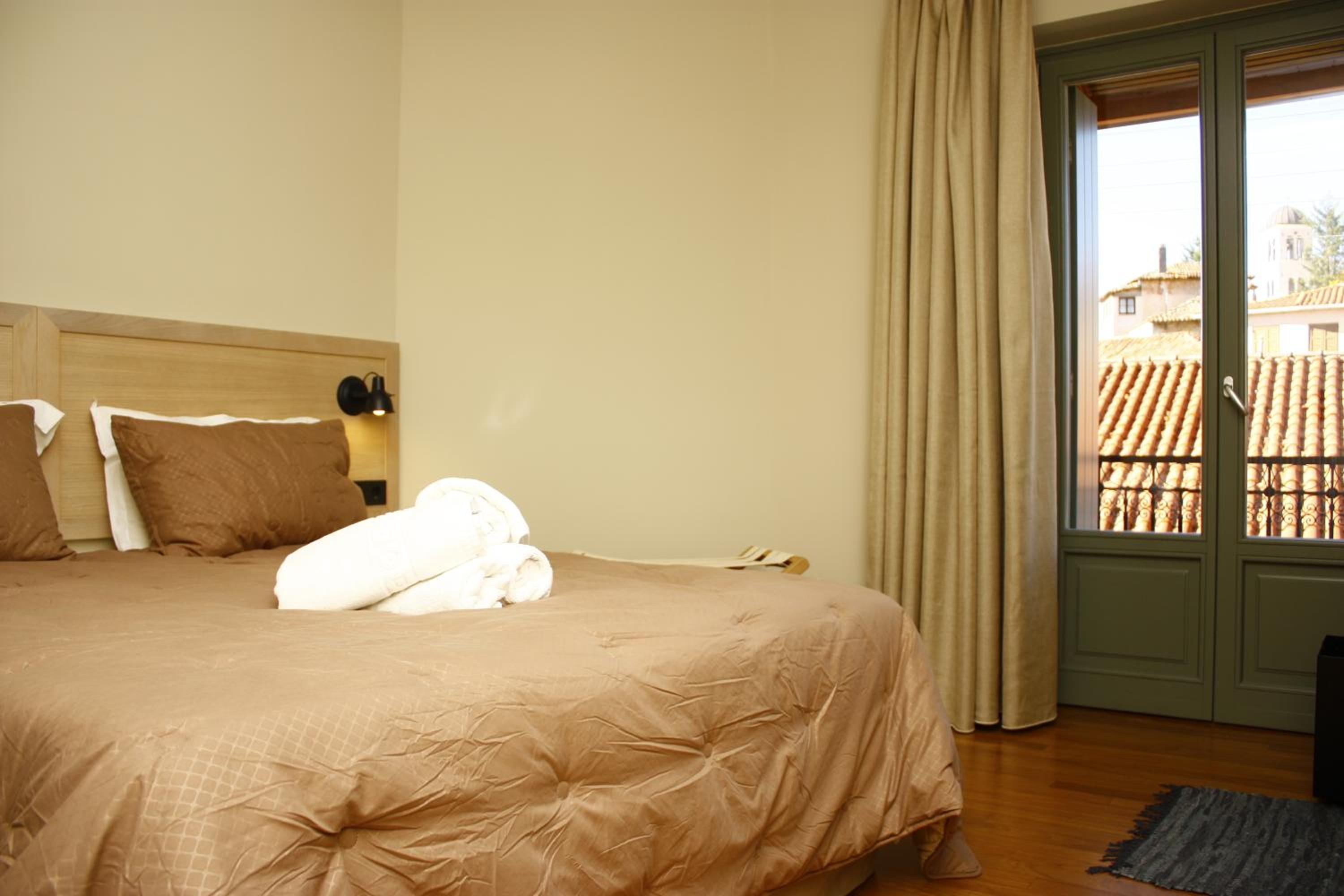 Double Room - Photo 13