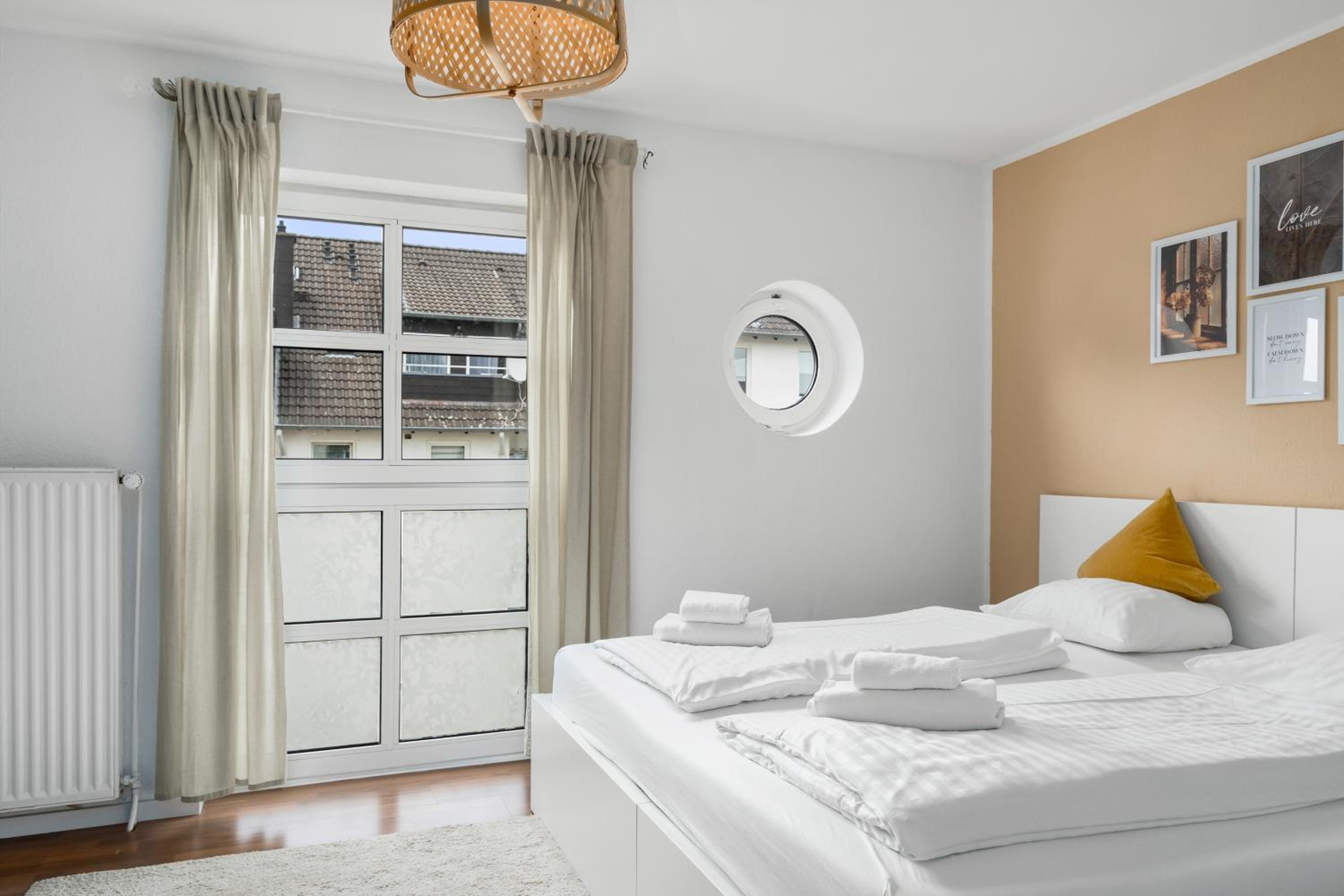 One-Bedroom Apartment - Photo 7