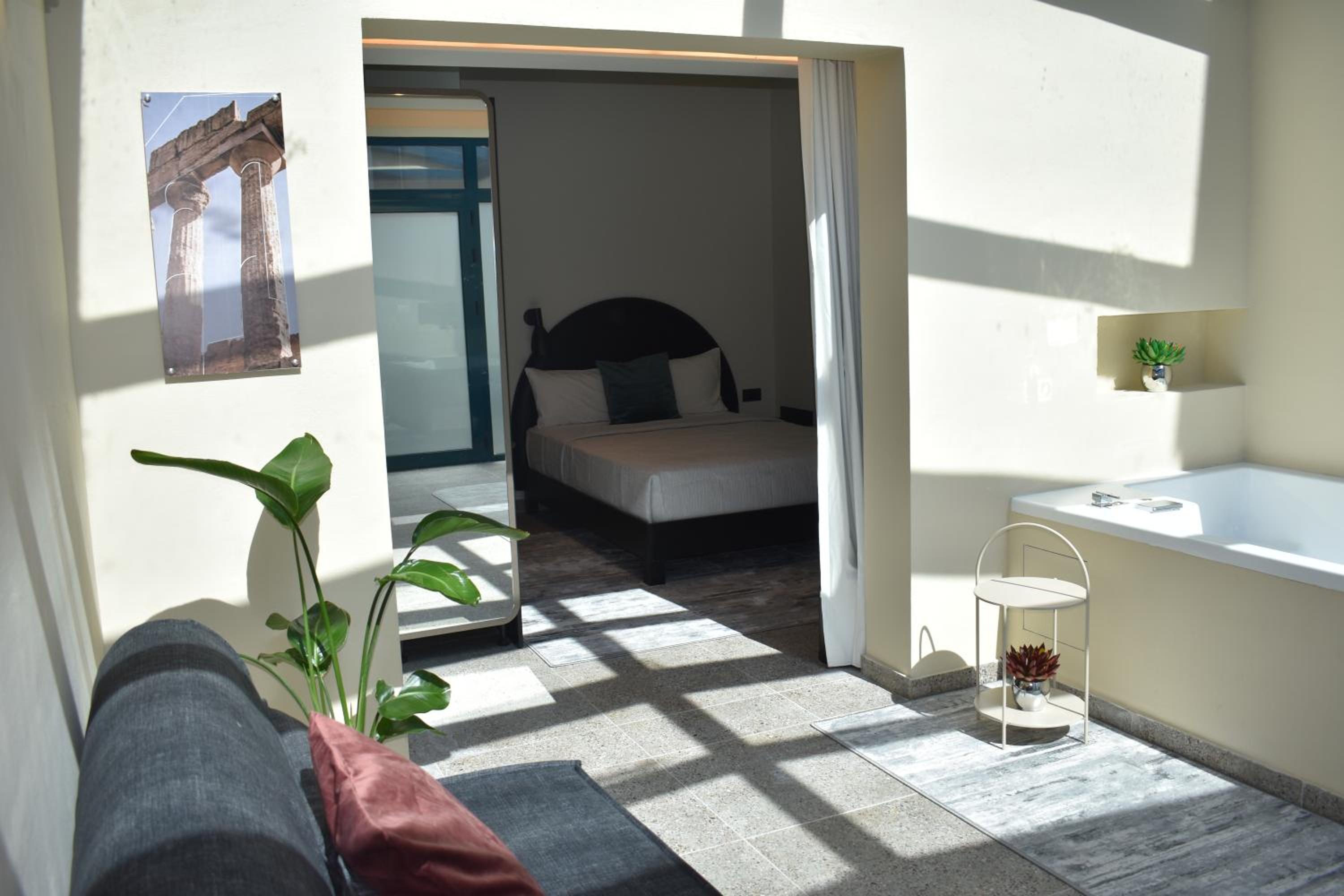 Loft Prestige Suite with Hot Tub photo 1