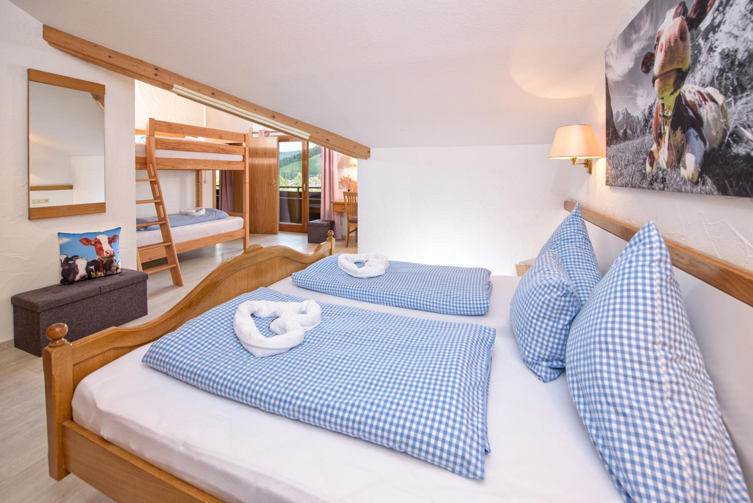 2-Rooms Apartment with Balcony and Mountain View photo 1