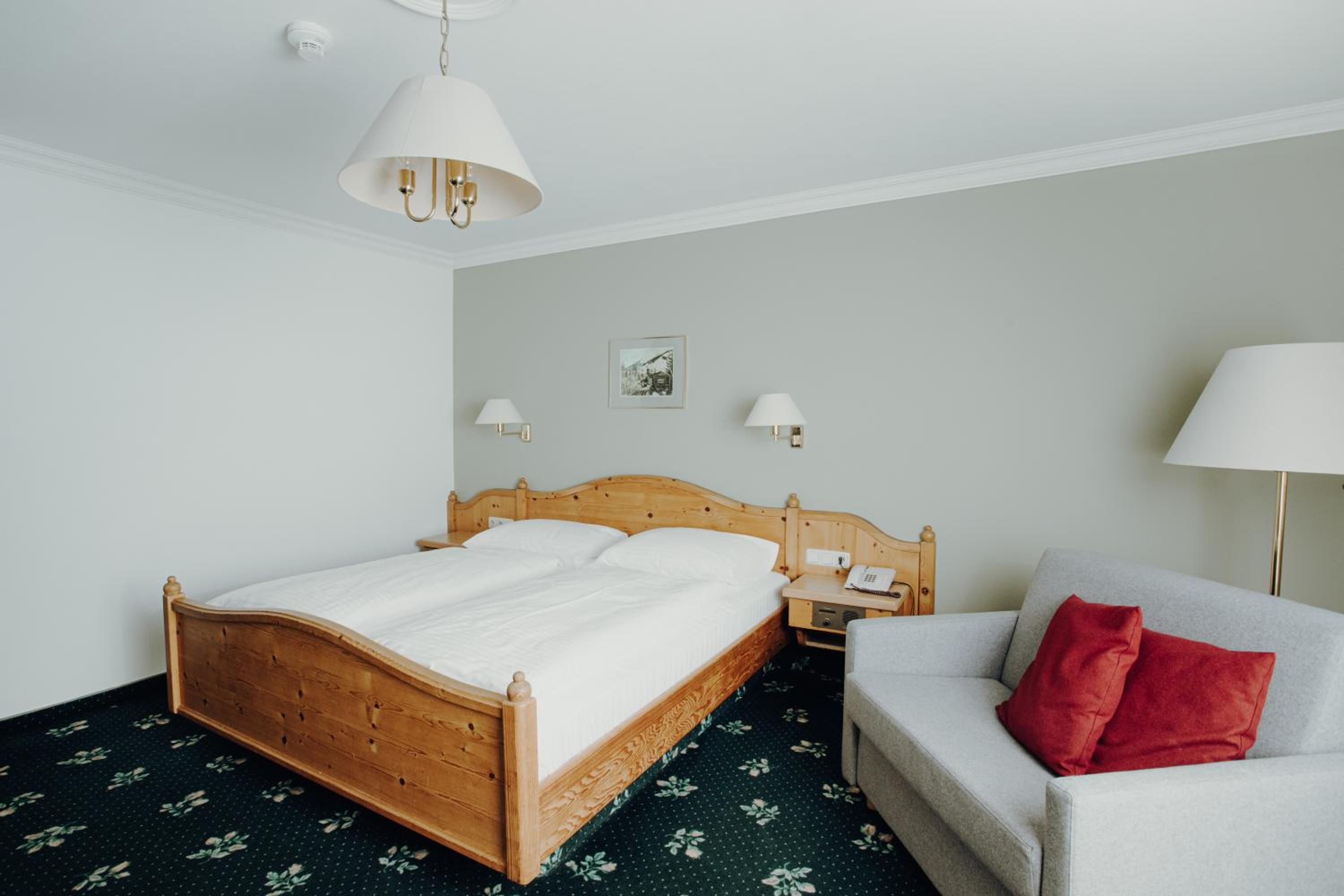 Large Double Room photo 3