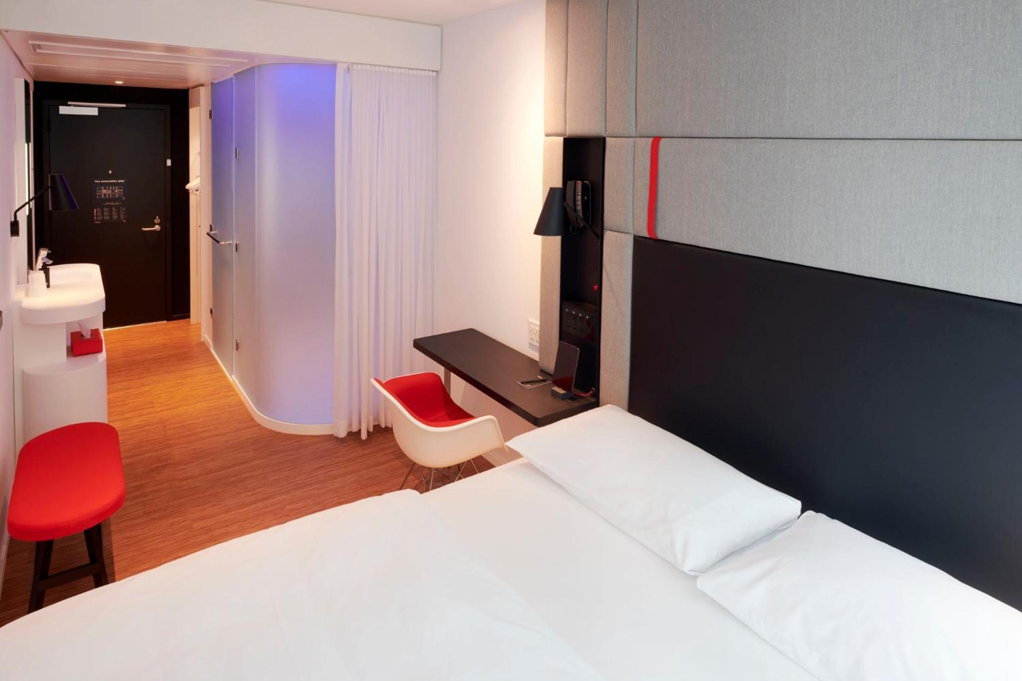 King Room thumbnail 5