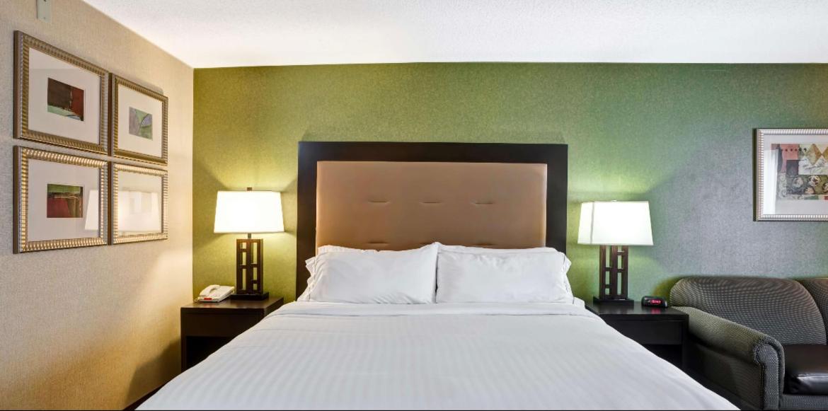 Double Room - Disability Access - Accessible Tub