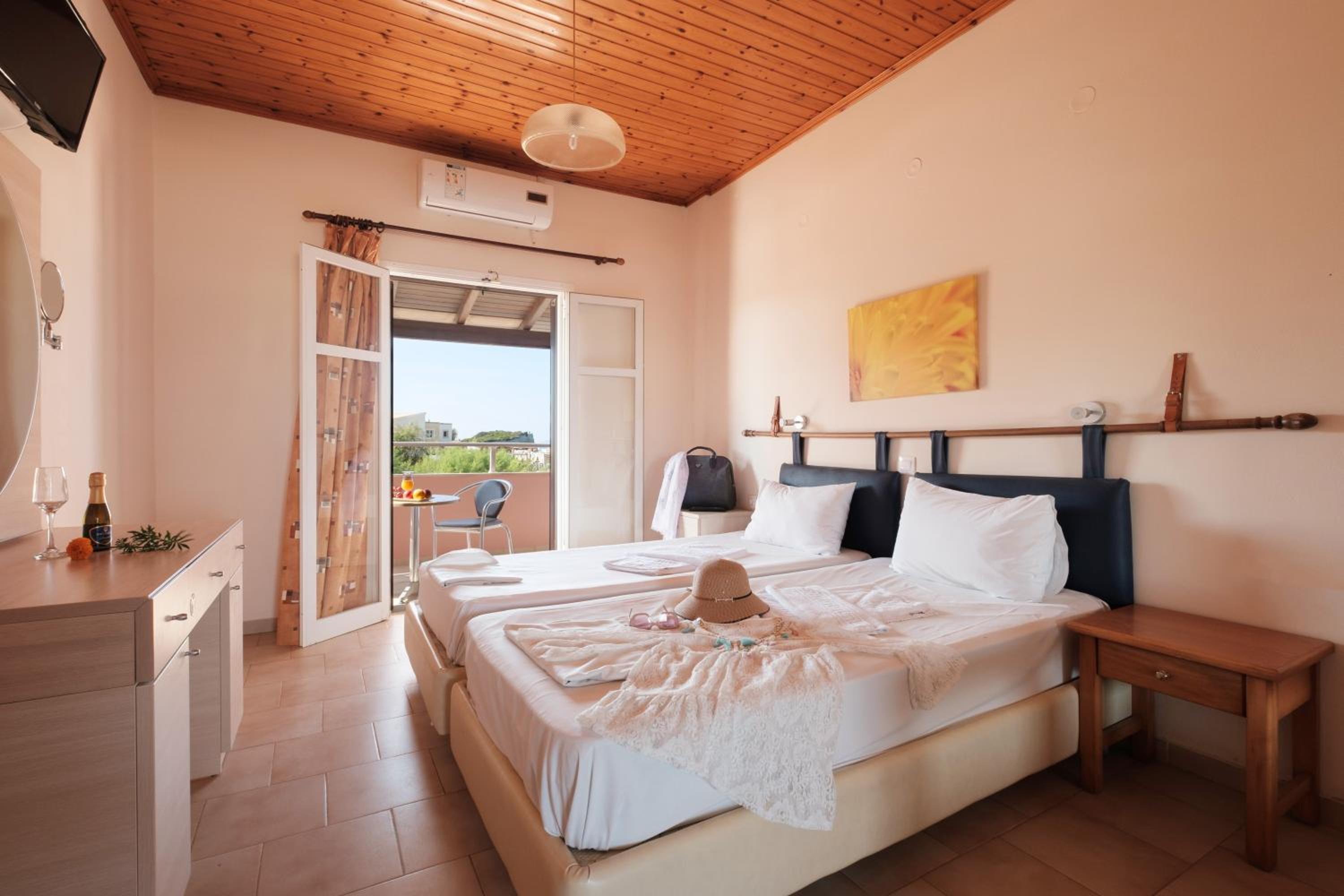 Double Studio with Sea View photo 3