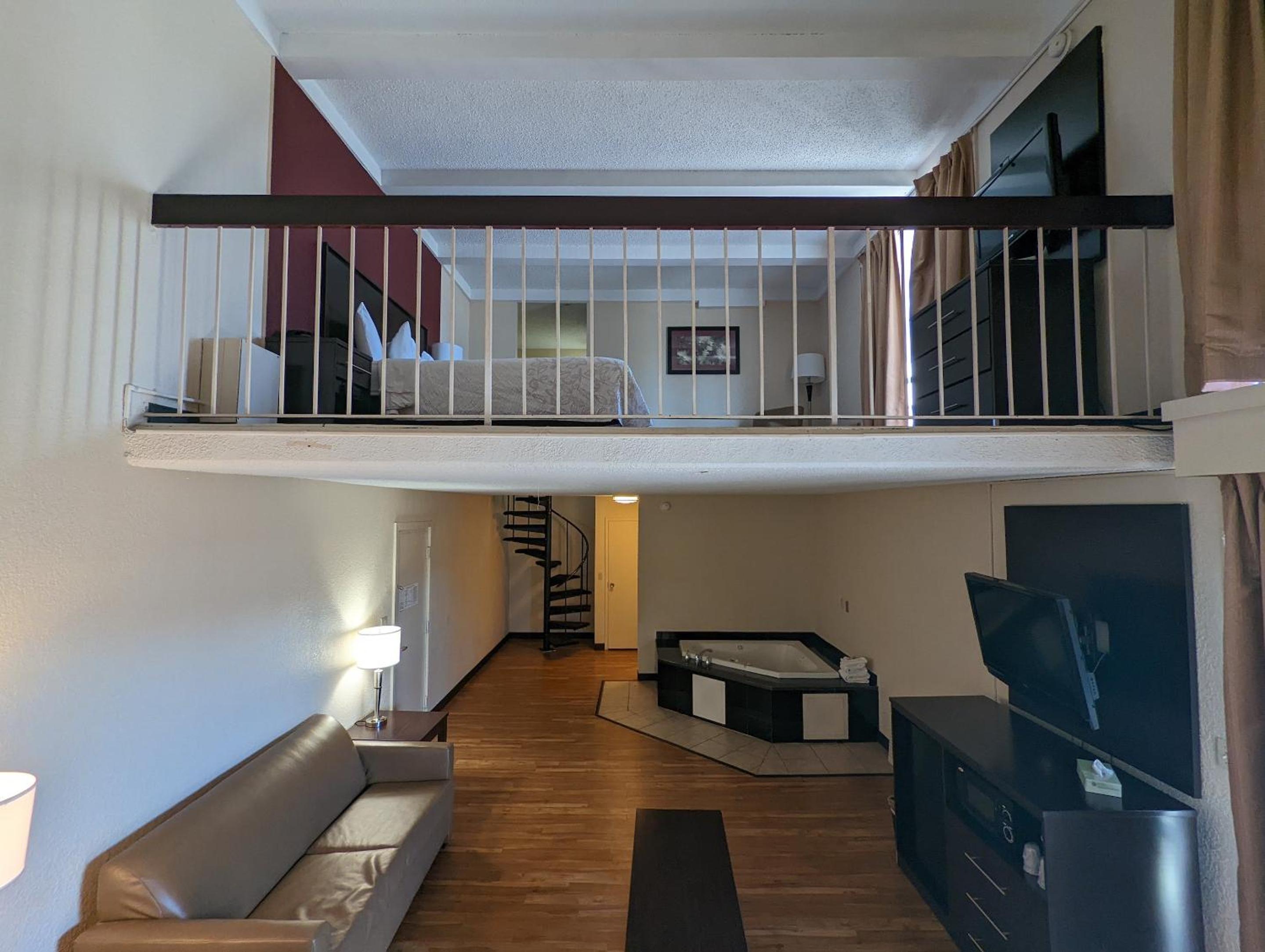 Superior King Room With Loft & Spa Bath Smoke Free