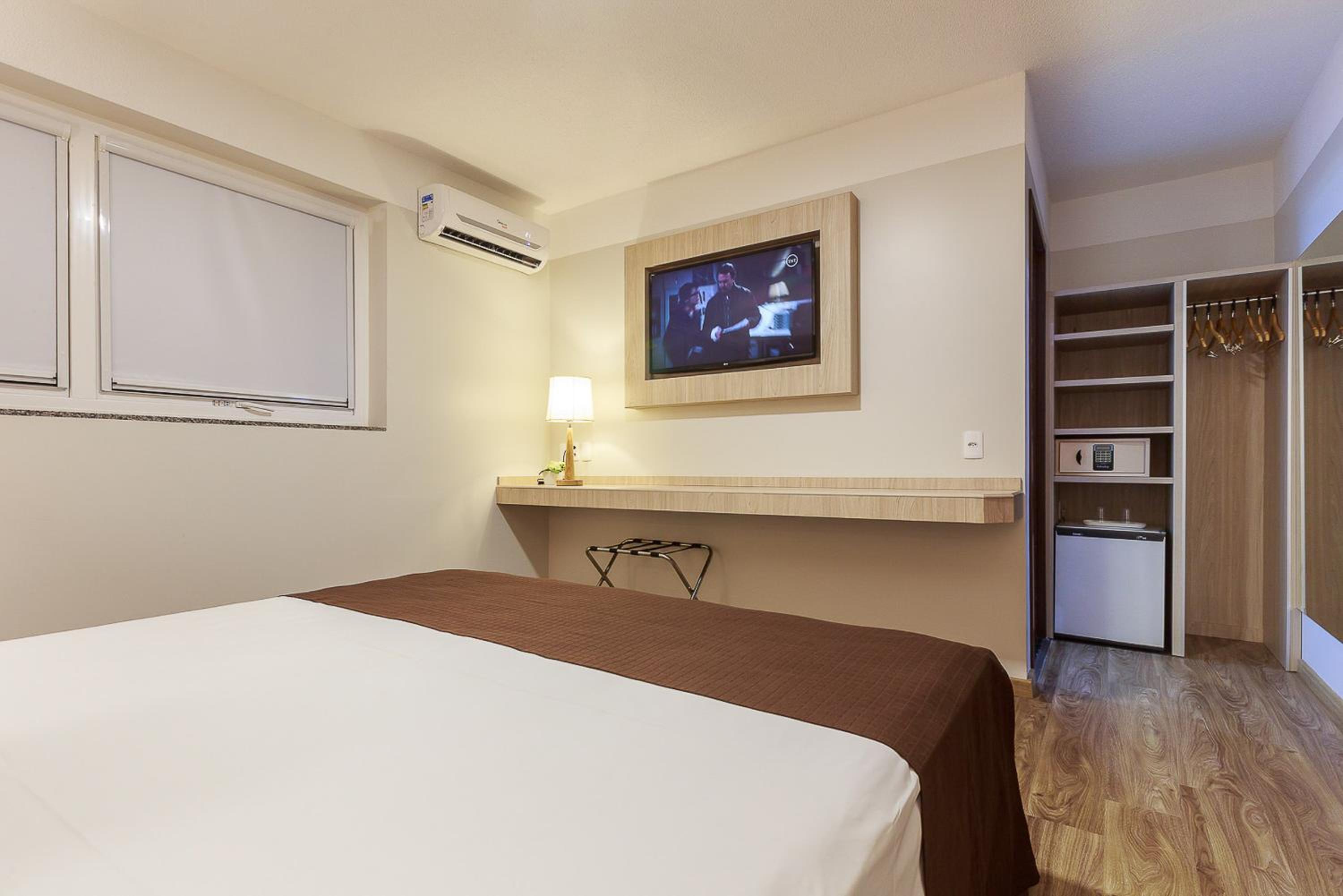 Suite - Photo 6