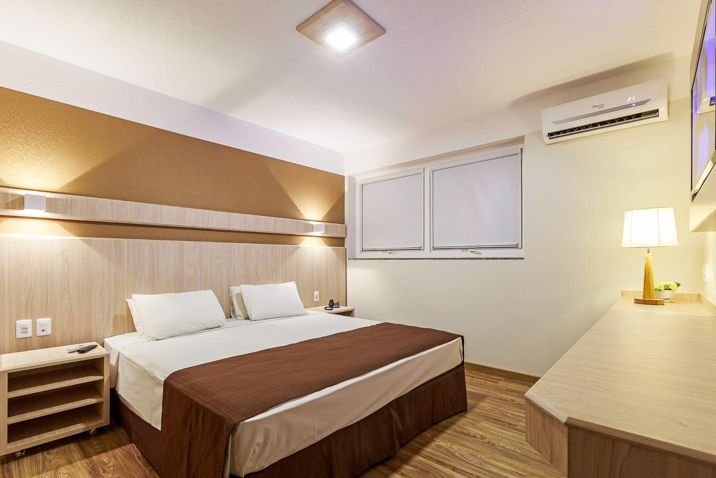 Suite - Photo 1
