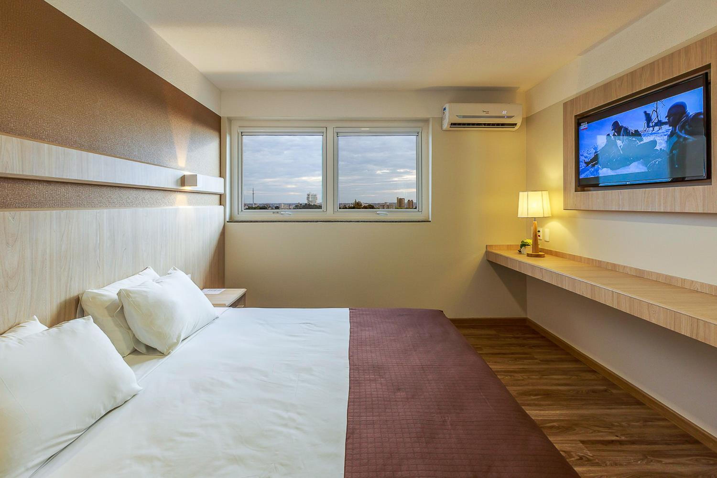 Suite - Photo 2