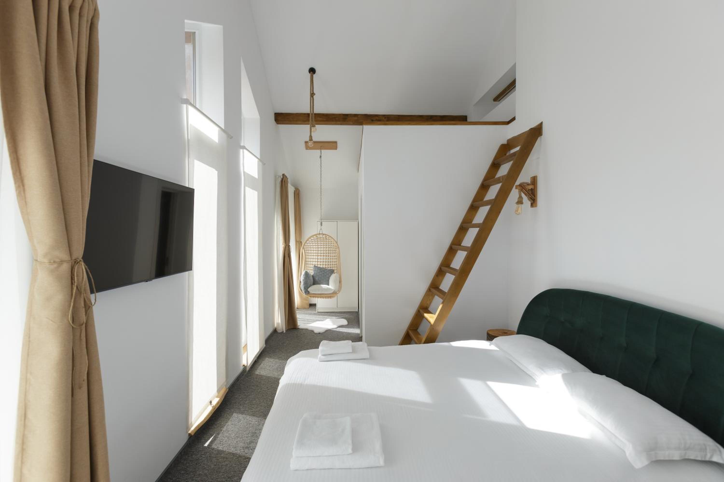 Villa photo 2
