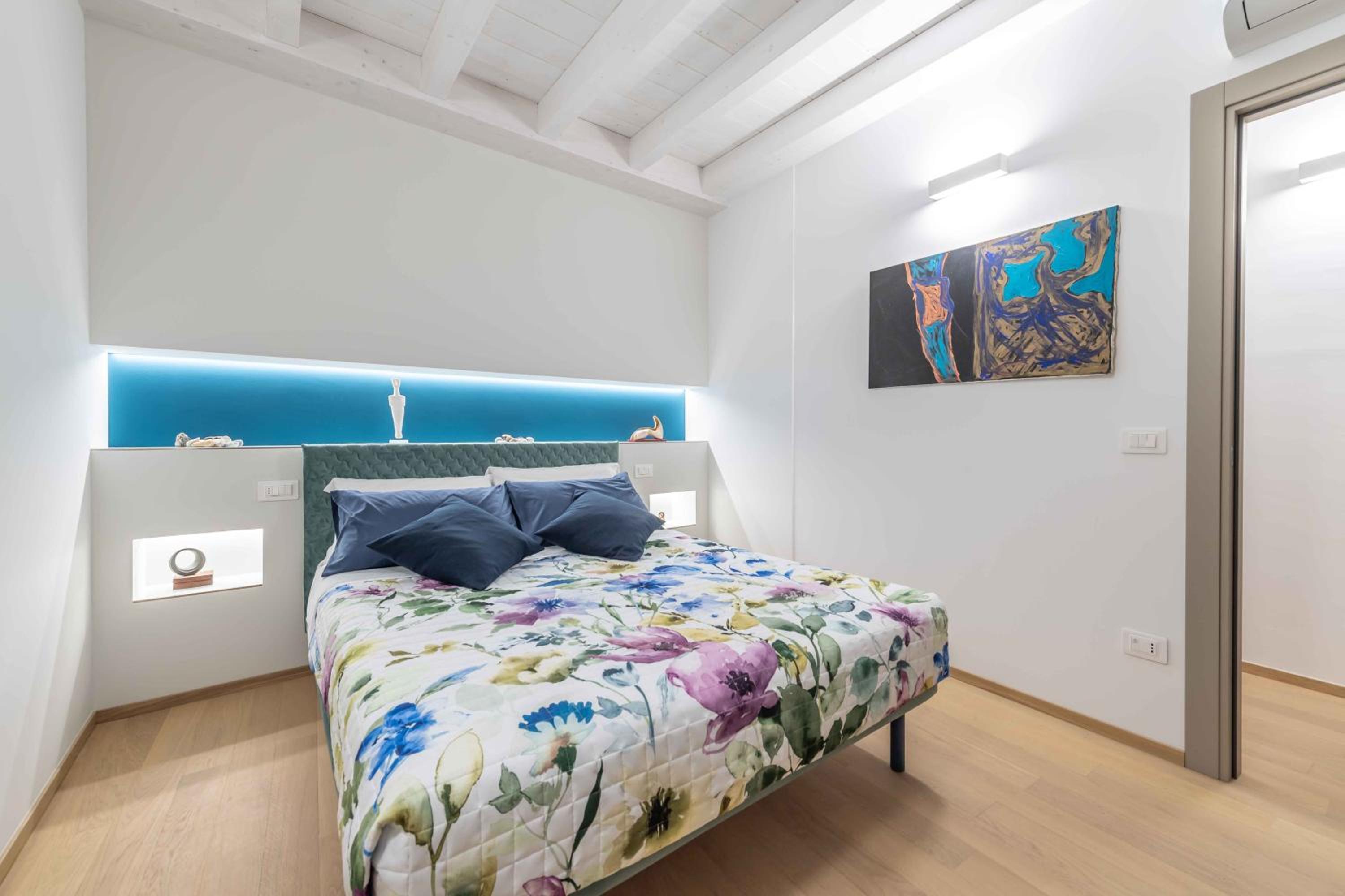 Large Double Room photo 2