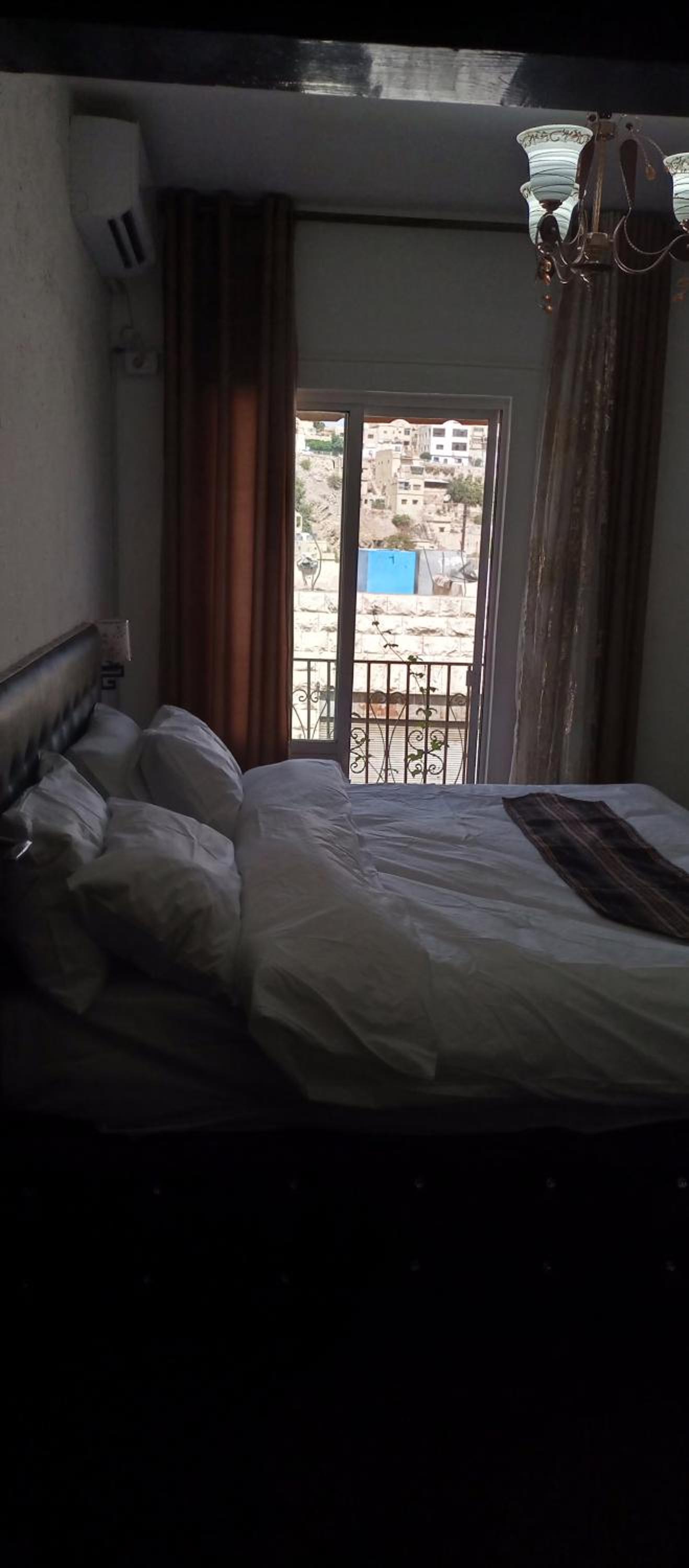 Budget Double Room - Photo 29